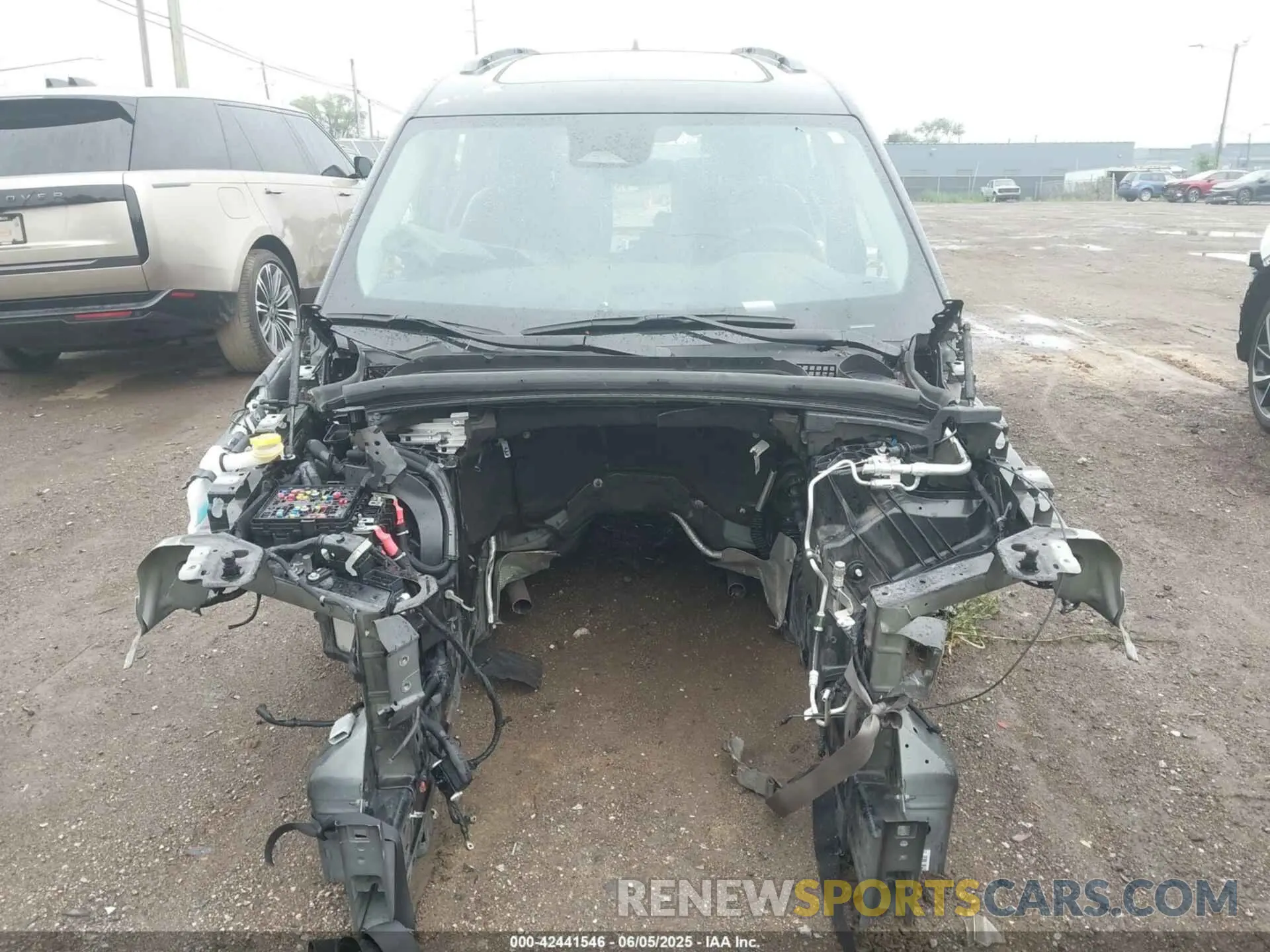 11 Photograph of a damaged car 1C4RJKBG9P8719611 JEEP GRAND CHEROKEE L 2023