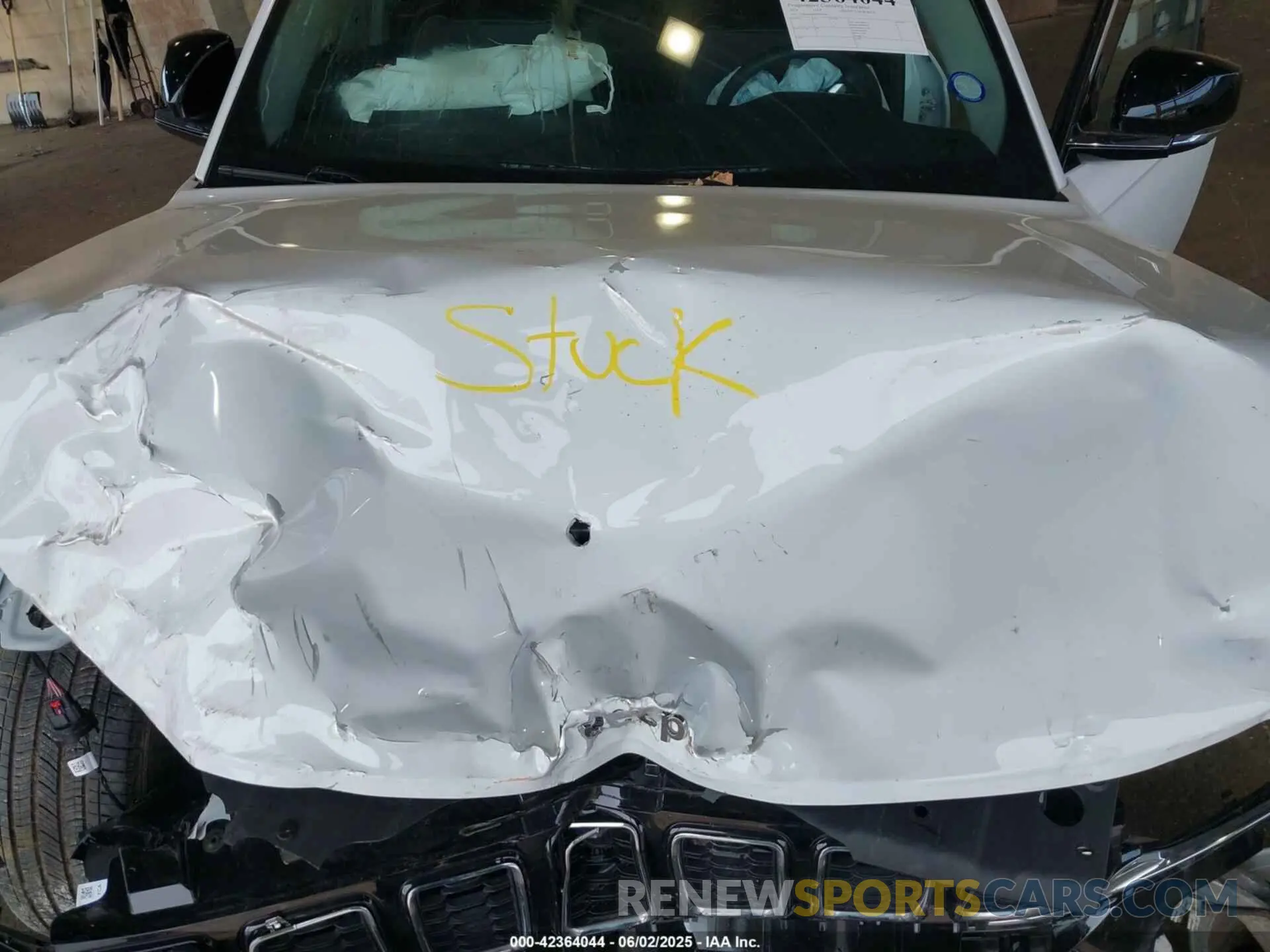 10 Photograph of a damaged car 1C4RJKBGXP8767666 JEEP GRAND CHEROKEE L 2023
