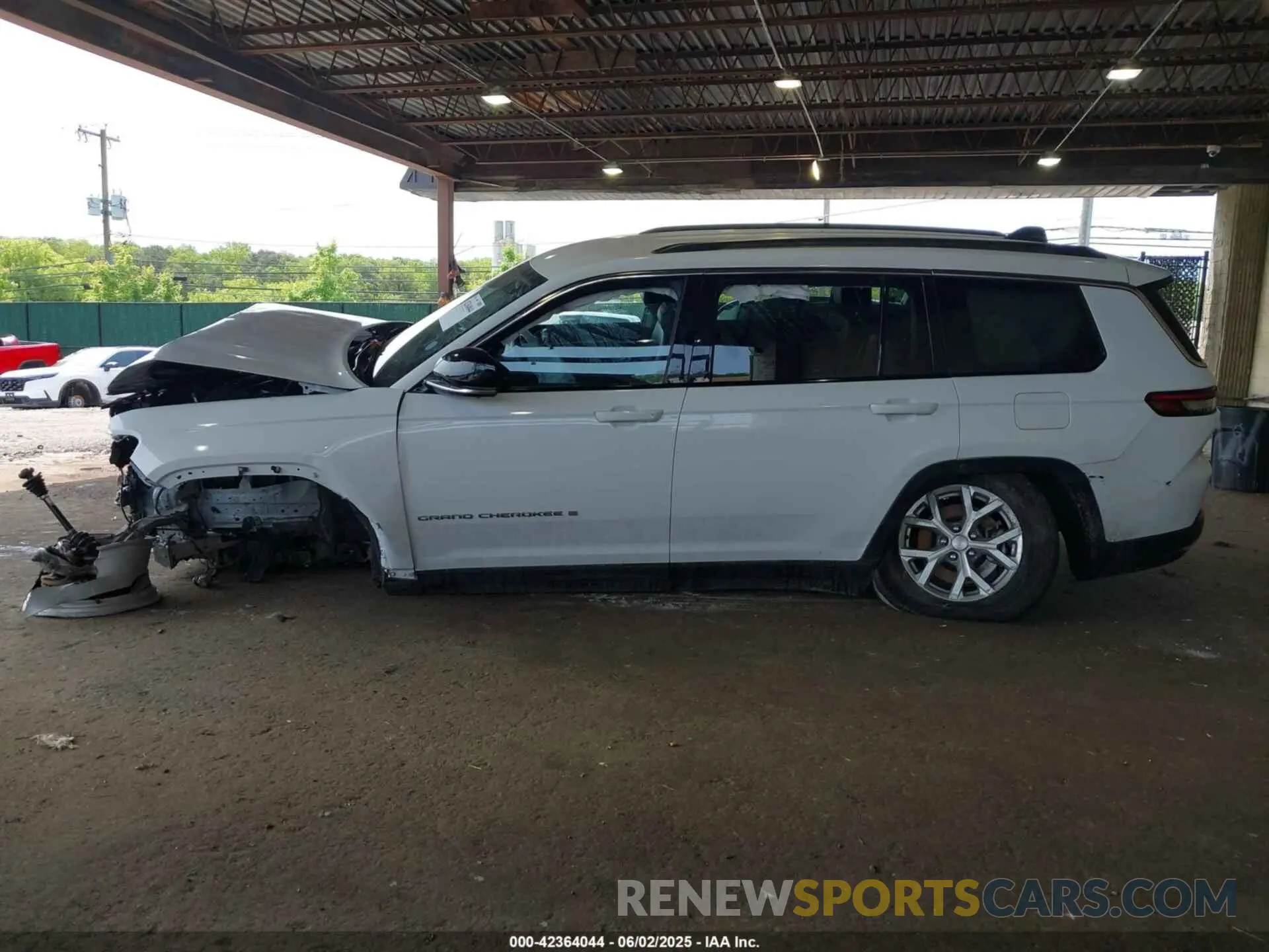 6 Photograph of a damaged car 1C4RJKBGXP8767666 JEEP GRAND CHEROKEE L 2023