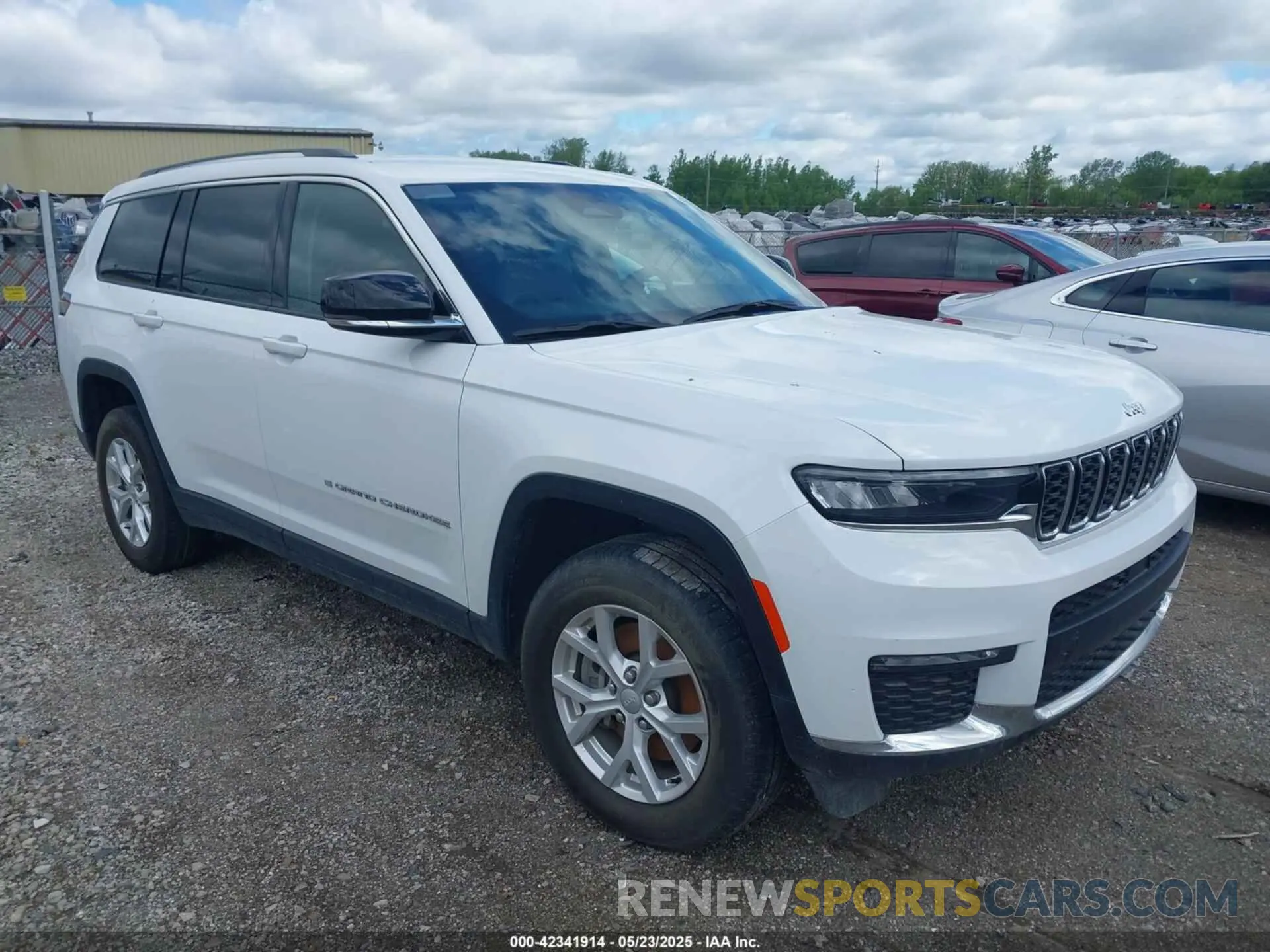 1 Photograph of a damaged car 1C4RJKBGXP8780661 JEEP GRAND CHEROKEE L 2023