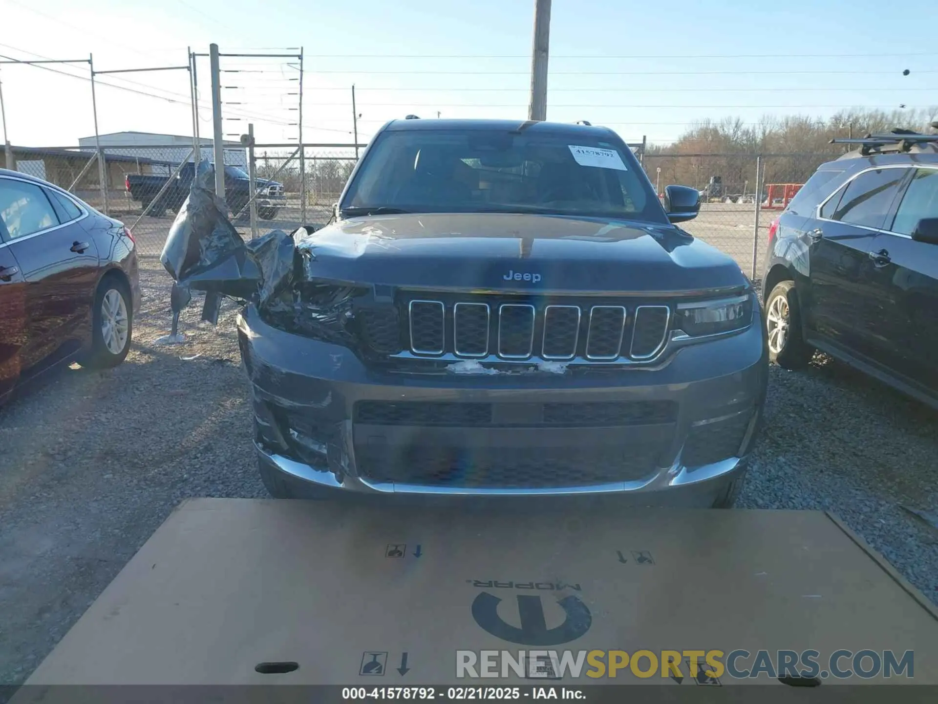 13 Photograph of a damaged car 1C4RJKBGXP8815733 JEEP GRAND CHEROKEE L 2023
