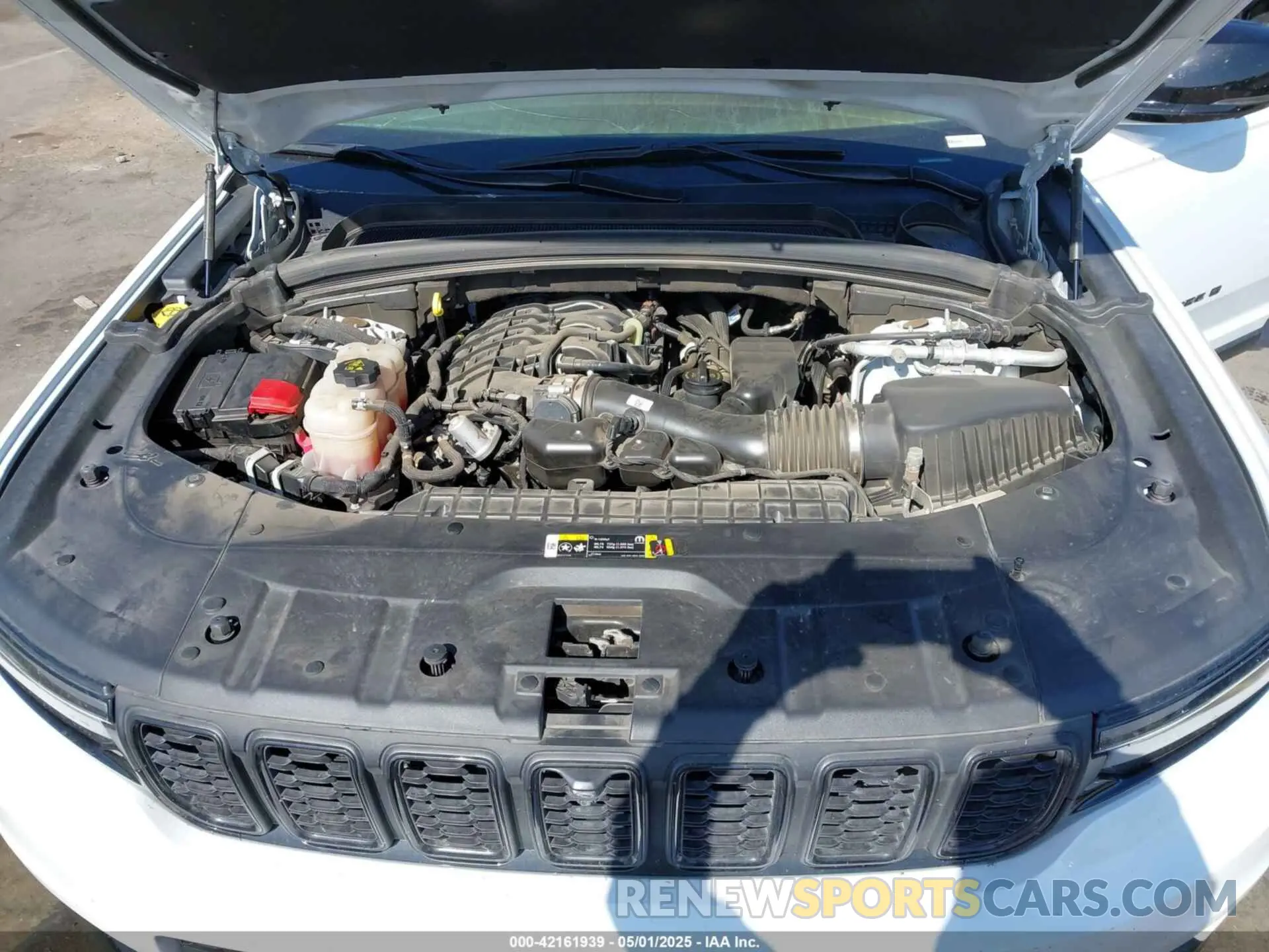 10 Photograph of a damaged car 1C4RJKBGXP8892800 JEEP GRAND CHEROKEE L 2023