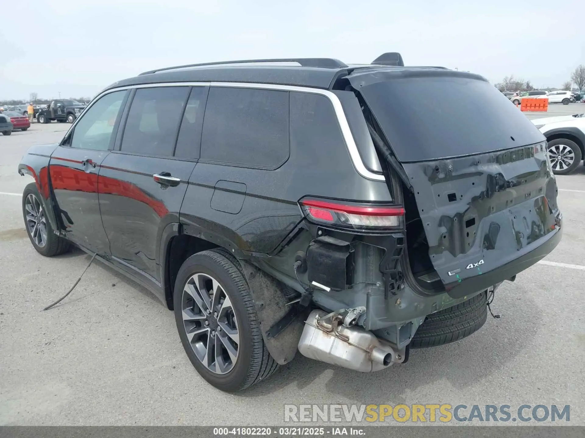 3 Photograph of a damaged car 1C4RJKDG6P8718591 JEEP GRAND CHEROKEE L 2023