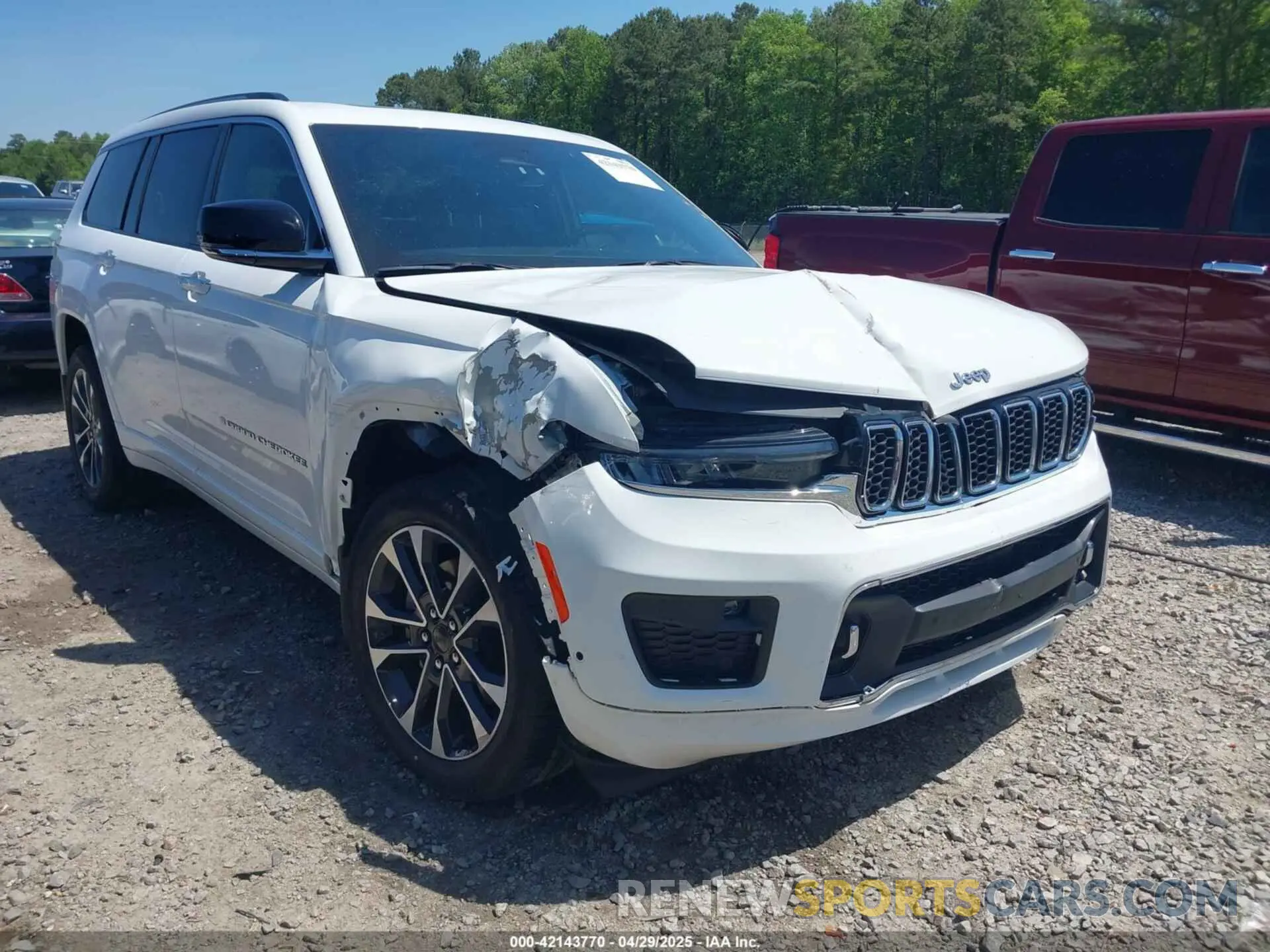 1 Photograph of a damaged car 1C4RJKDG9P8109141 JEEP GRAND CHEROKEE L 2023