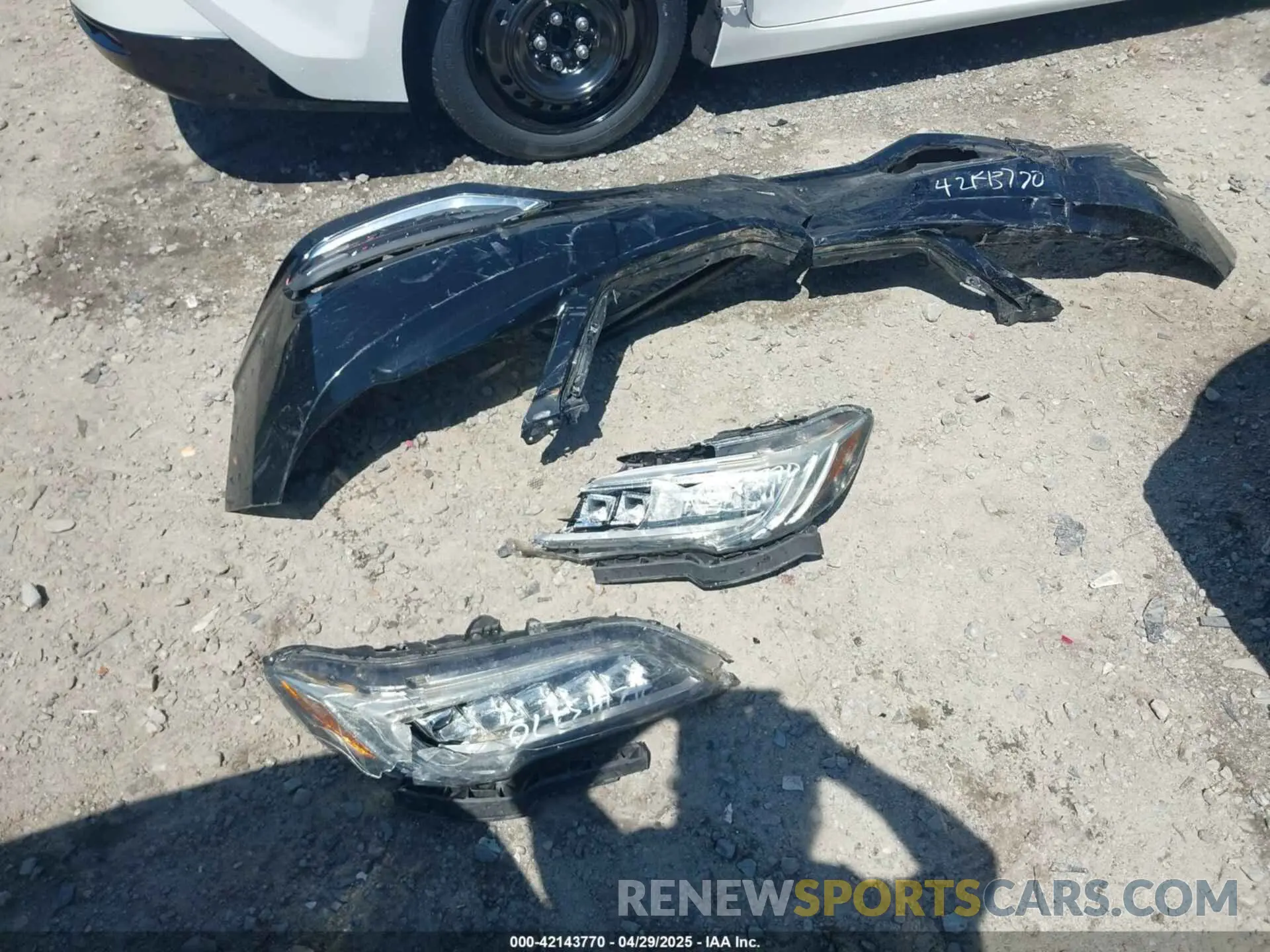 12 Photograph of a damaged car 1C4RJKDG9P8109141 JEEP GRAND CHEROKEE L 2023