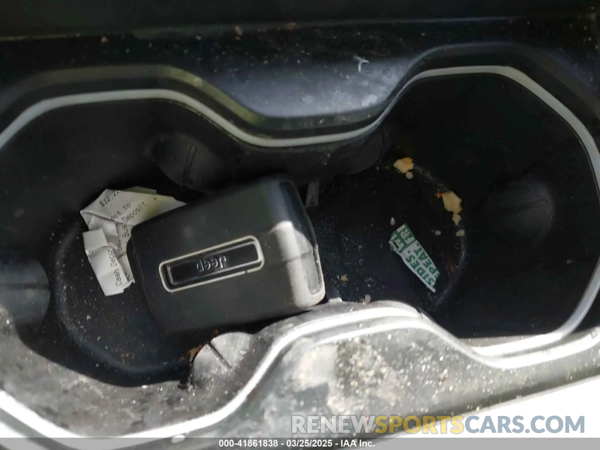 11 Photograph of a damaged car 1C4RJKDG9P8909471 JEEP GRAND CHEROKEE L 2023