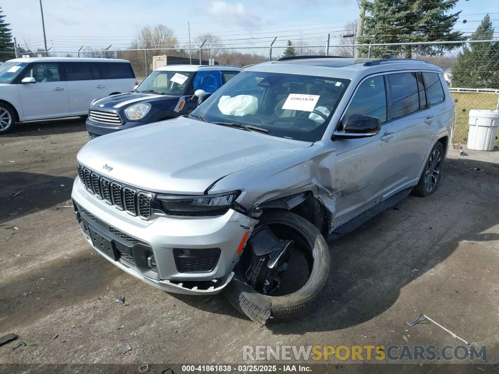 2 Photograph of a damaged car 1C4RJKDG9P8909471 JEEP GRAND CHEROKEE L 2023