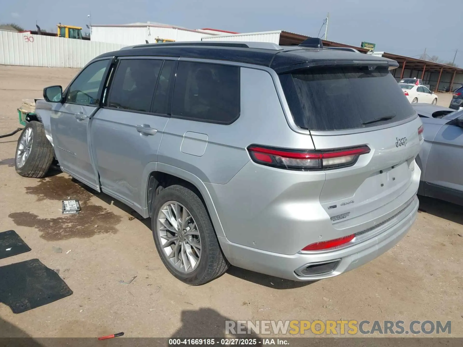 3 Photograph of a damaged car 1C4RJKEG7P8700759 JEEP GRAND CHEROKEE L 2023