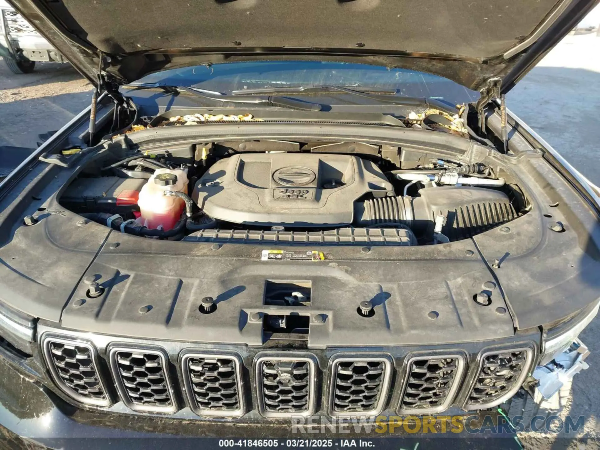 10 Photograph of a damaged car 1C4RJKEGXP8713909 JEEP GRAND CHEROKEE L 2023