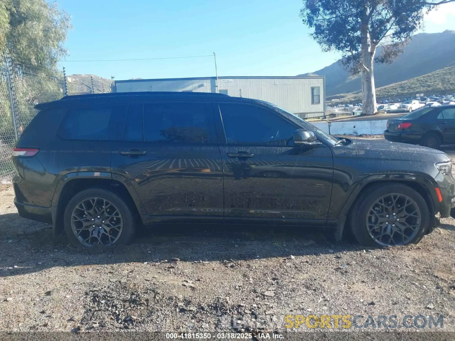 13 Photograph of a damaged car 1C4RJKET8P8869069 JEEP GRAND CHEROKEE L 2023
