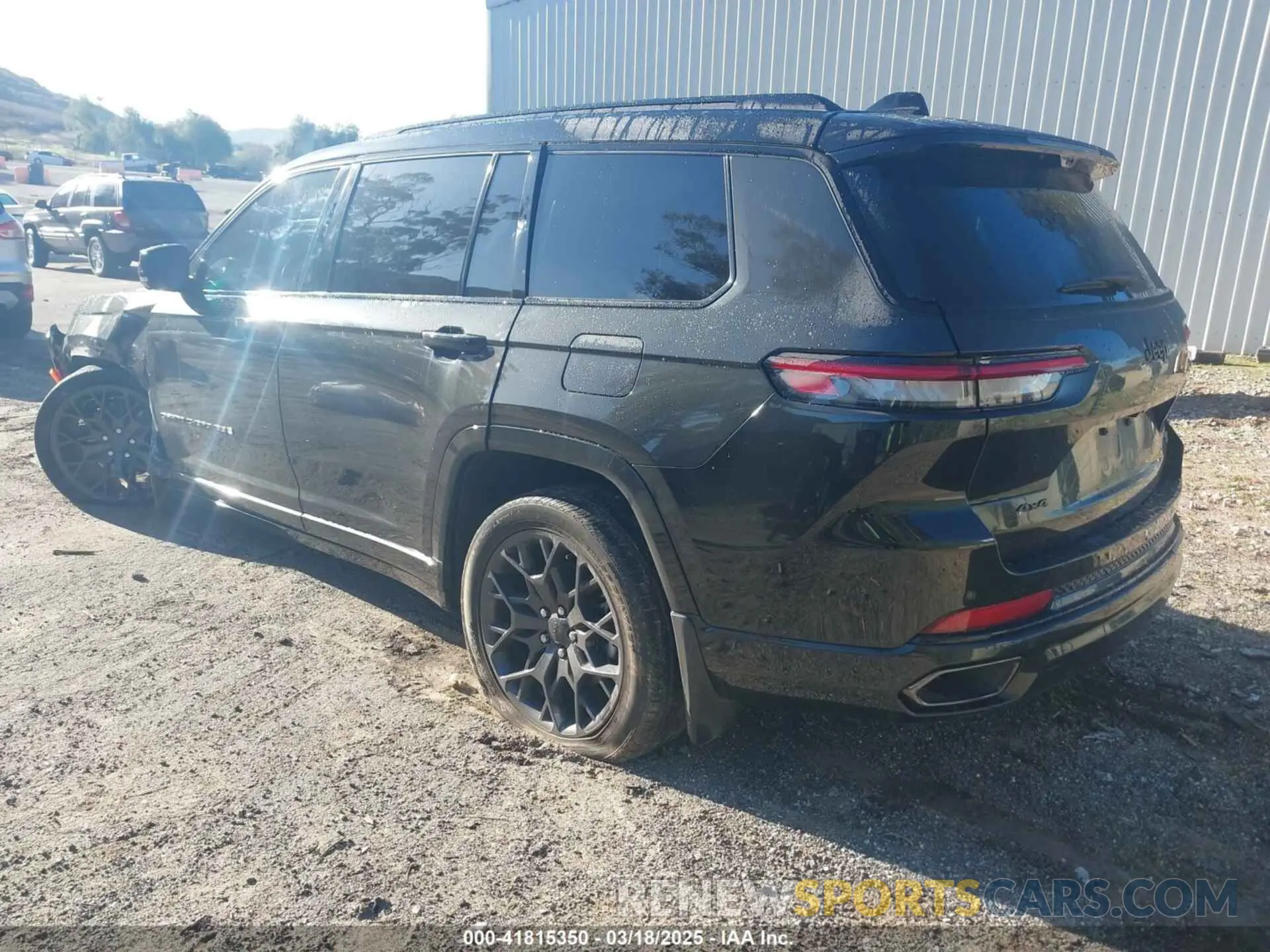 3 Photograph of a damaged car 1C4RJKET8P8869069 JEEP GRAND CHEROKEE L 2023