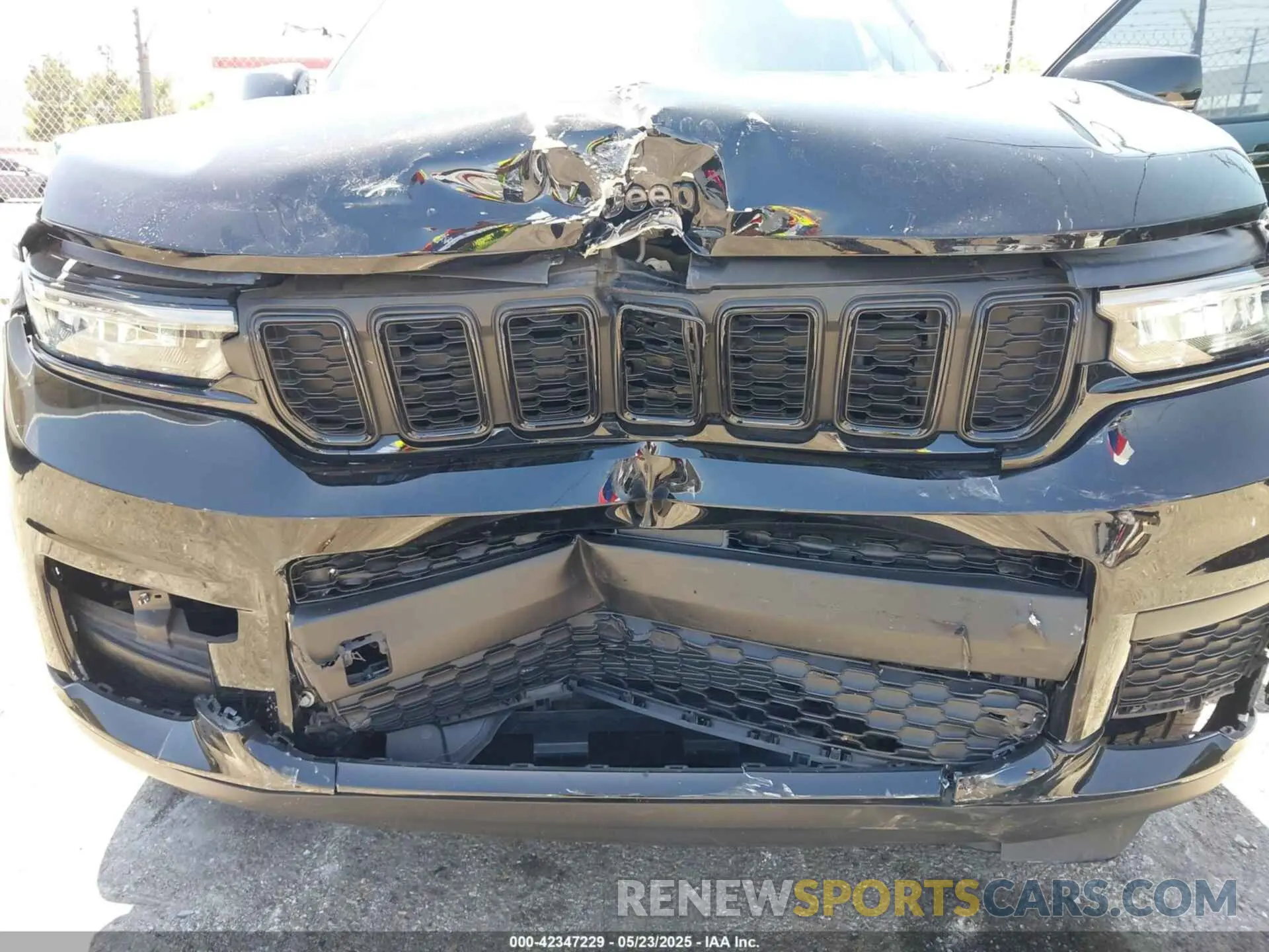 6 Photograph of a damaged car 1C4RJJAG0R8601865 JEEP GRAND CHEROKEE L 2024