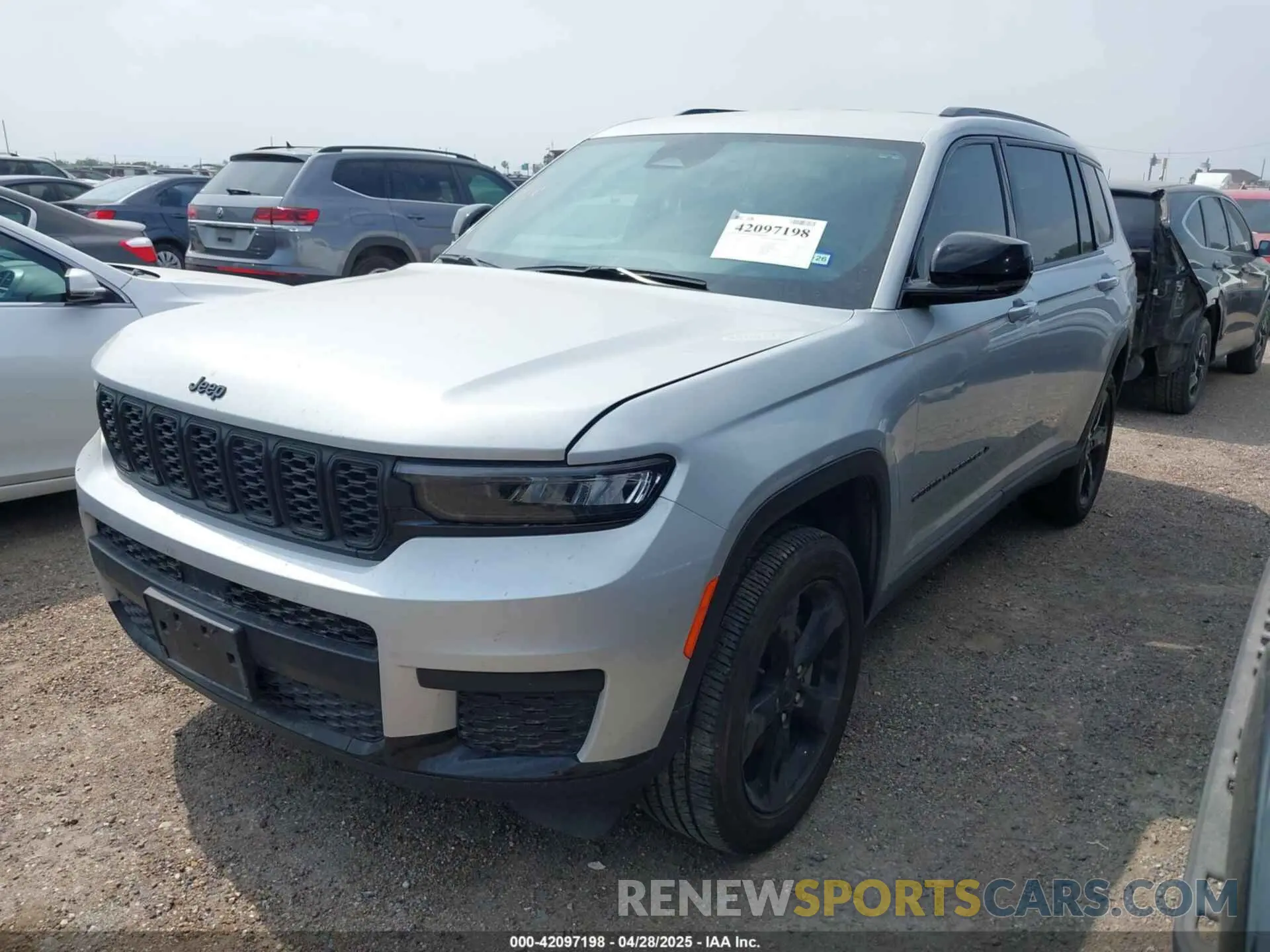 2 Photograph of a damaged car 1C4RJJAG5R8531652 JEEP GRAND CHEROKEE L 2024