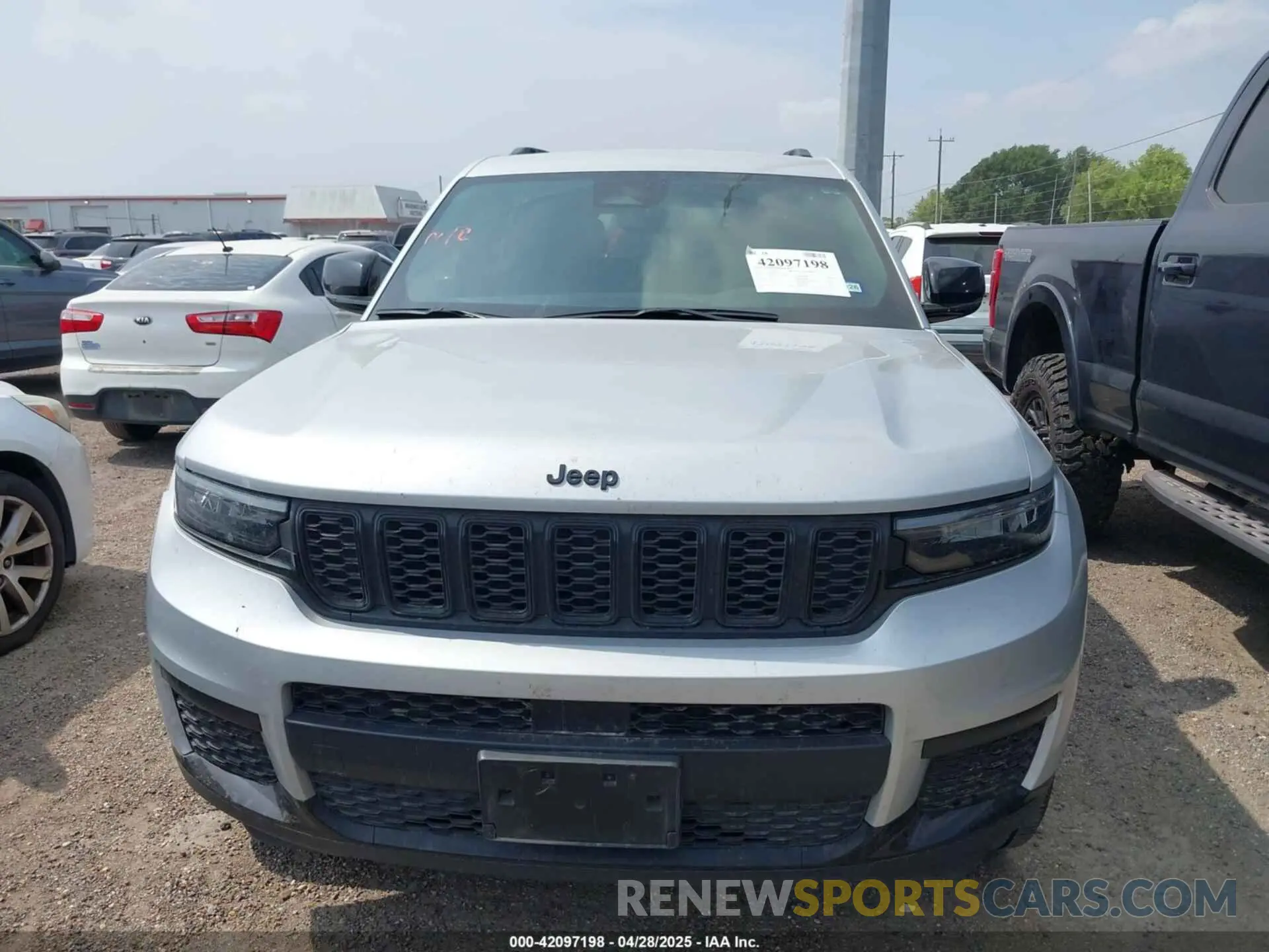 6 Photograph of a damaged car 1C4RJJAG5R8531652 JEEP GRAND CHEROKEE L 2024