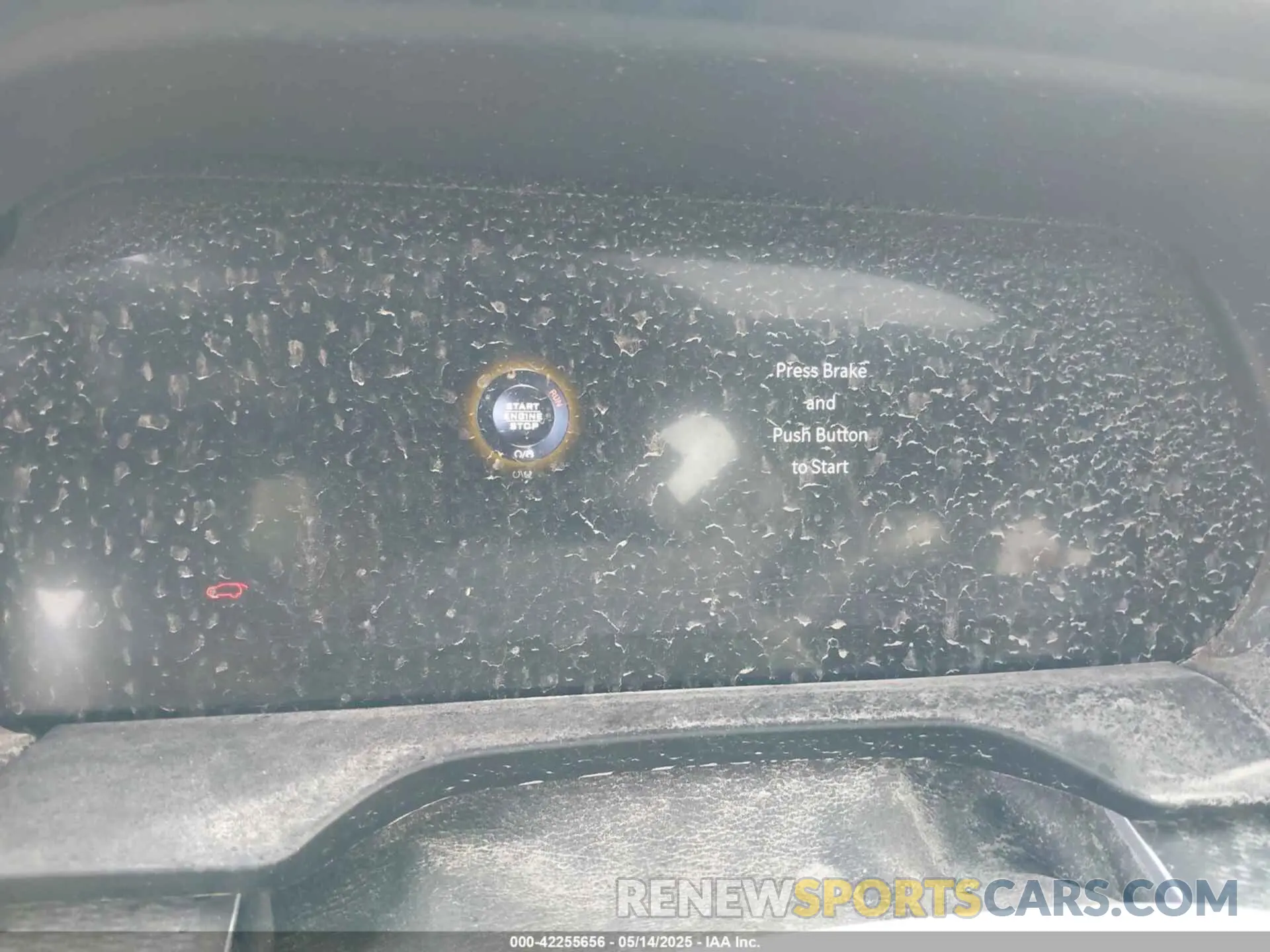 14 Photograph of a damaged car 1C4RJJAG7R8559355 JEEP GRAND CHEROKEE L 2024