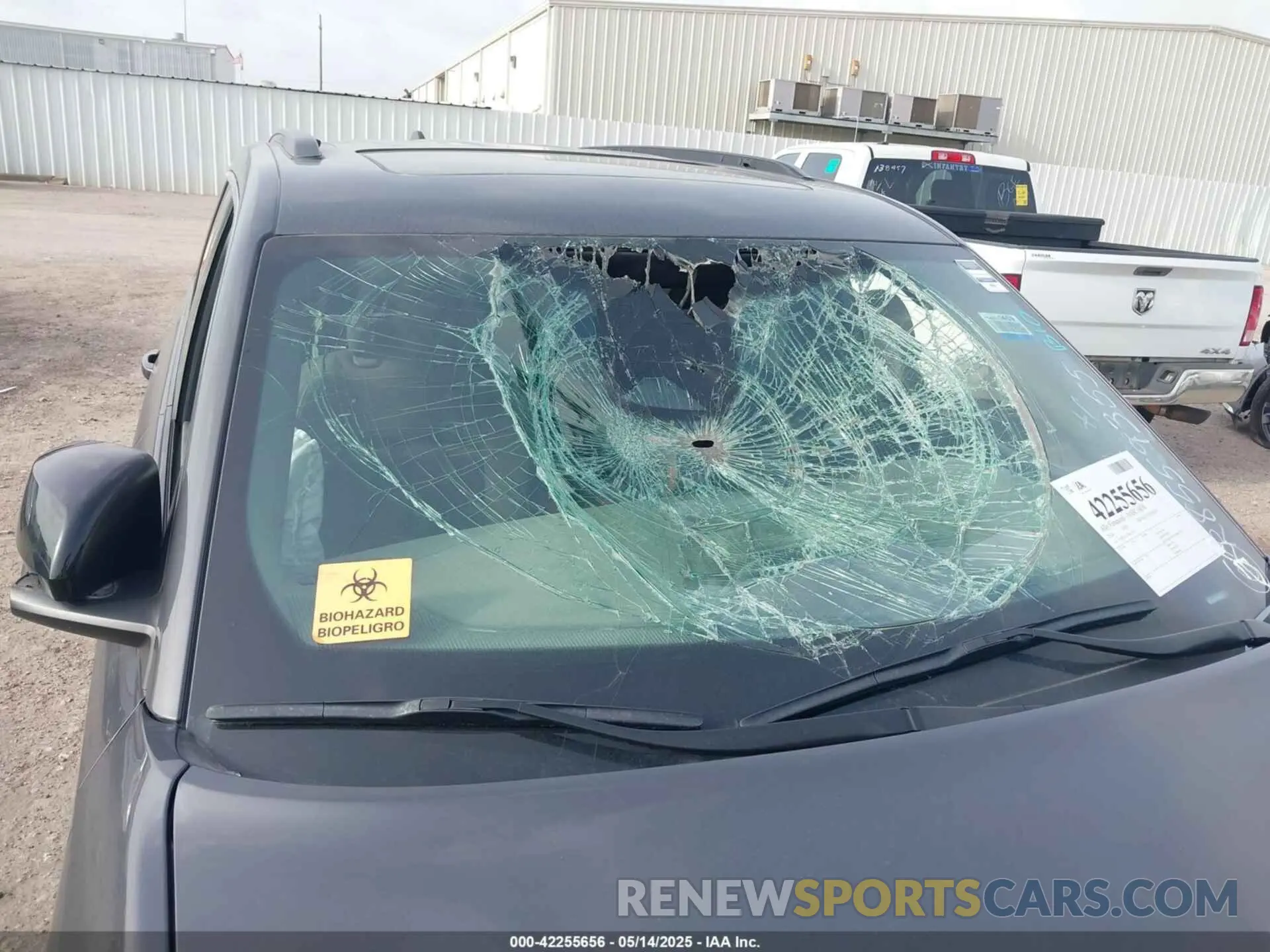 18 Photograph of a damaged car 1C4RJJAG7R8559355 JEEP GRAND CHEROKEE L 2024
