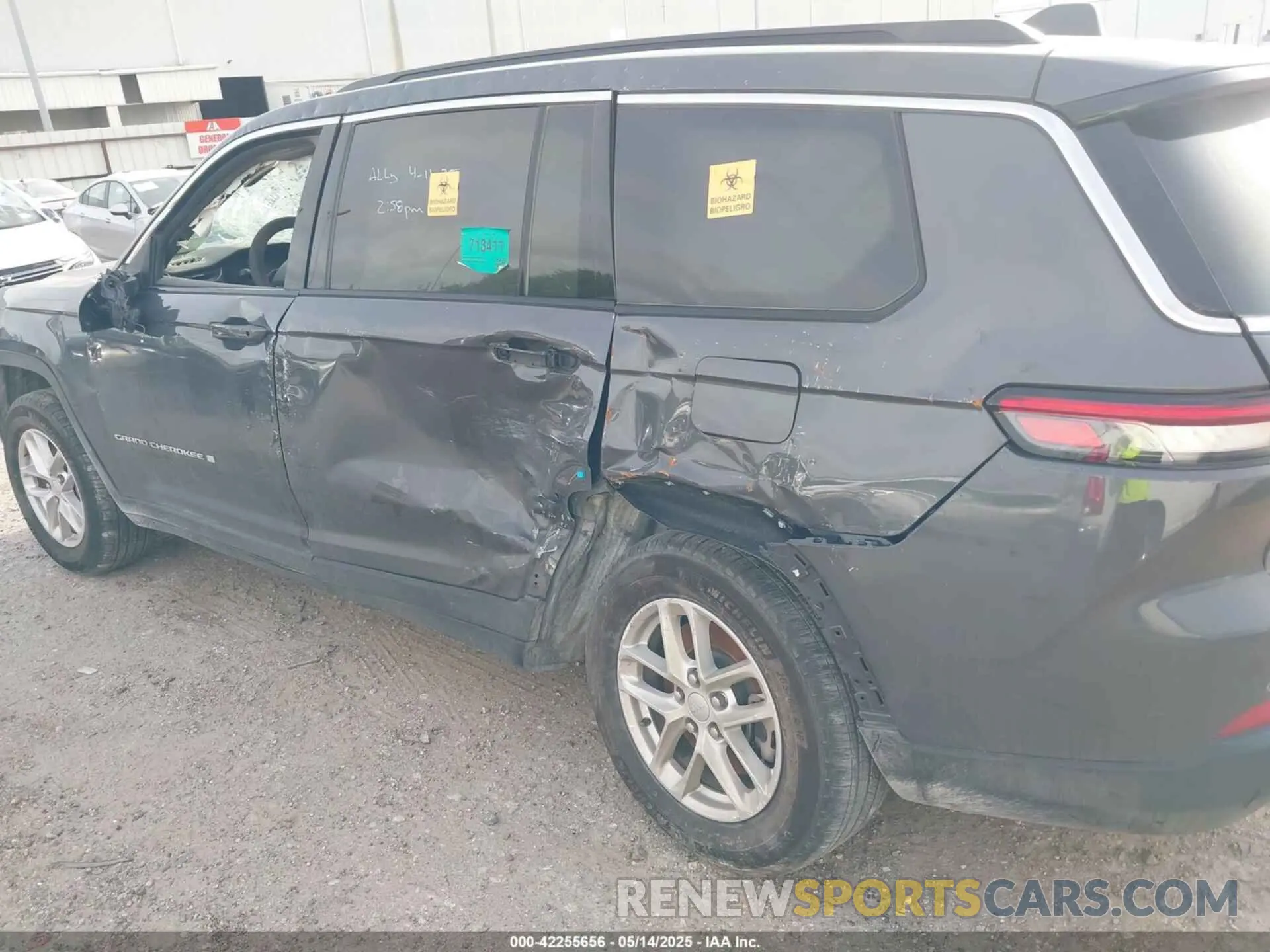 6 Photograph of a damaged car 1C4RJJAG7R8559355 JEEP GRAND CHEROKEE L 2024