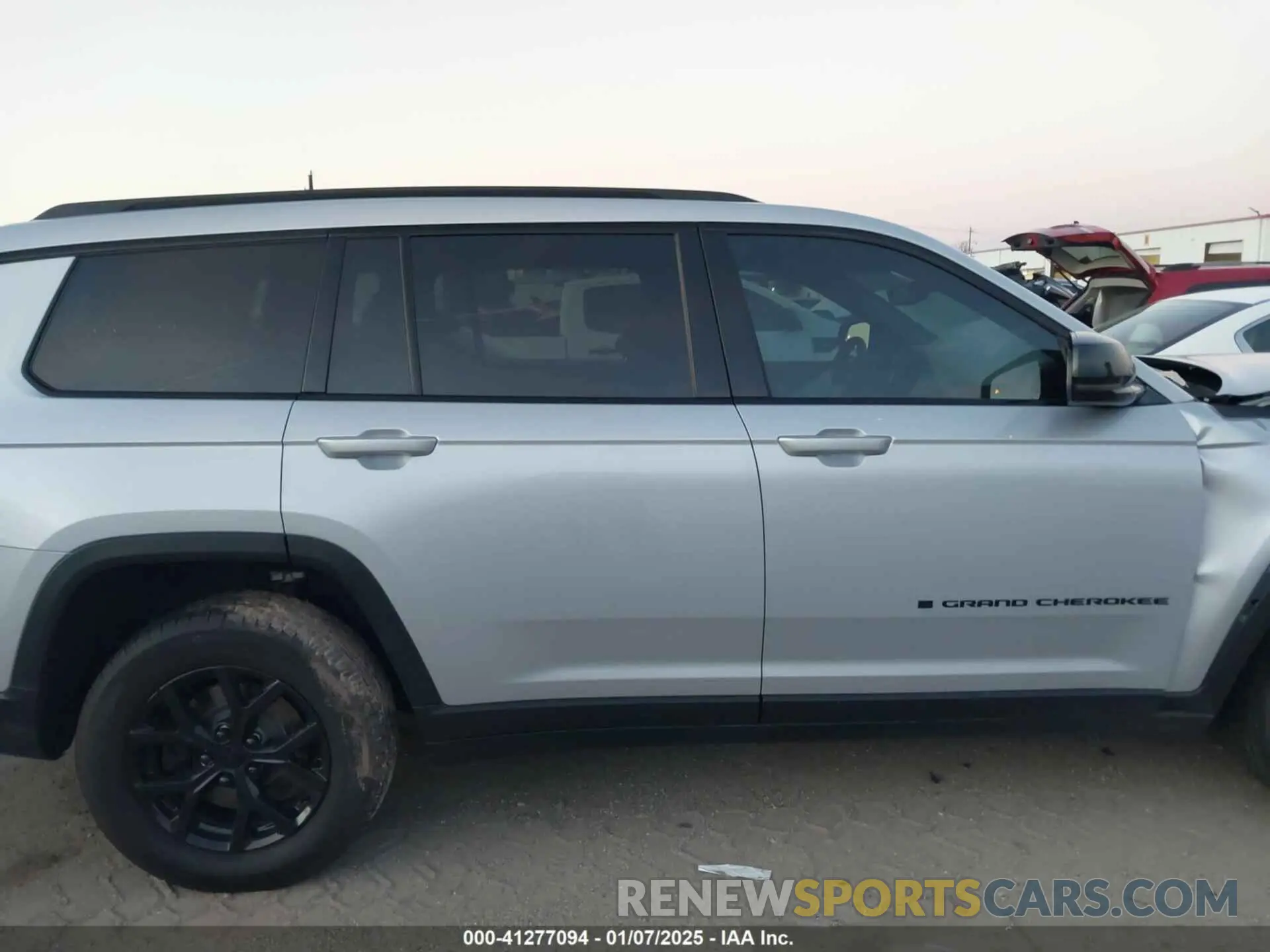 14 Photograph of a damaged car 1C4RJJAG9R8612184 JEEP GRAND CHEROKEE L 2024