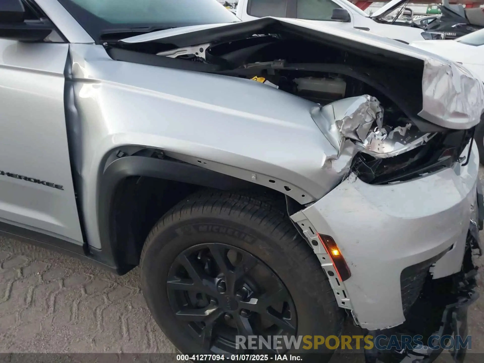 6 Photograph of a damaged car 1C4RJJAG9R8612184 JEEP GRAND CHEROKEE L 2024