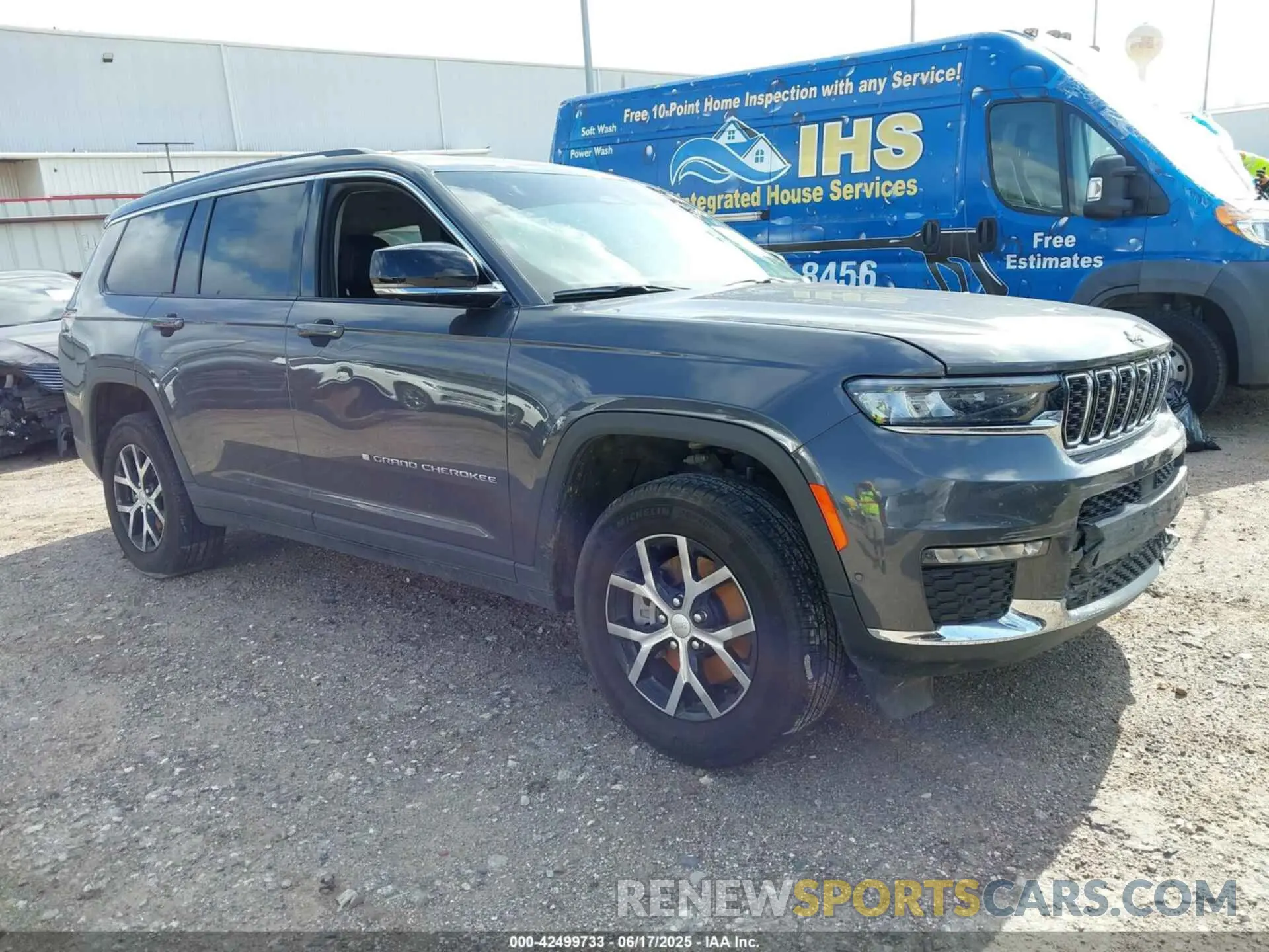 1 Photograph of a damaged car 1C4RJJBG6R8922632 JEEP GRAND CHEROKEE L 2024