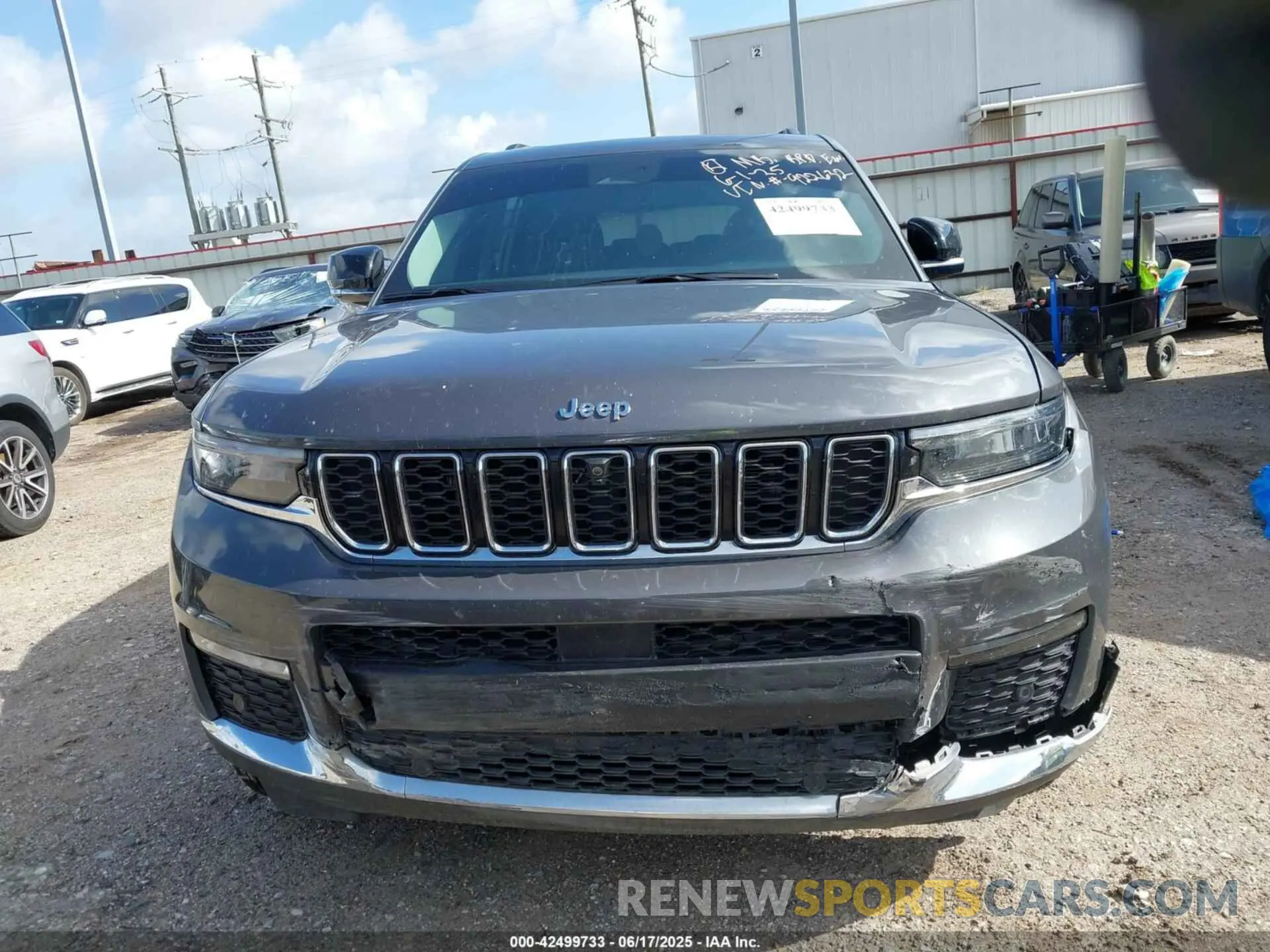12 Photograph of a damaged car 1C4RJJBG6R8922632 JEEP GRAND CHEROKEE L 2024