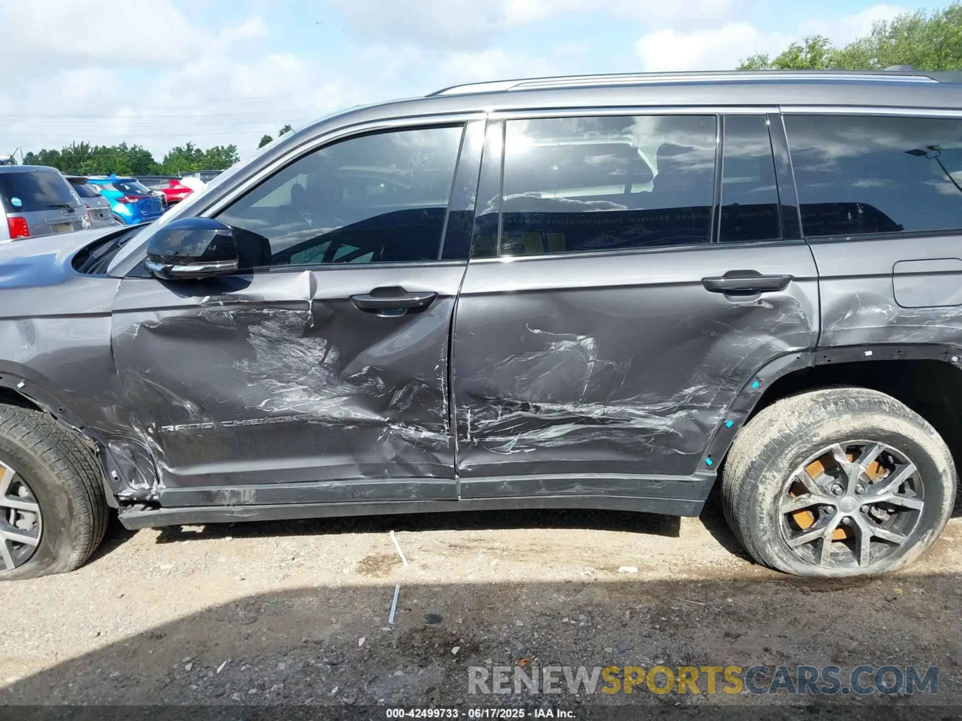 6 Photograph of a damaged car 1C4RJJBG6R8922632 JEEP GRAND CHEROKEE L 2024