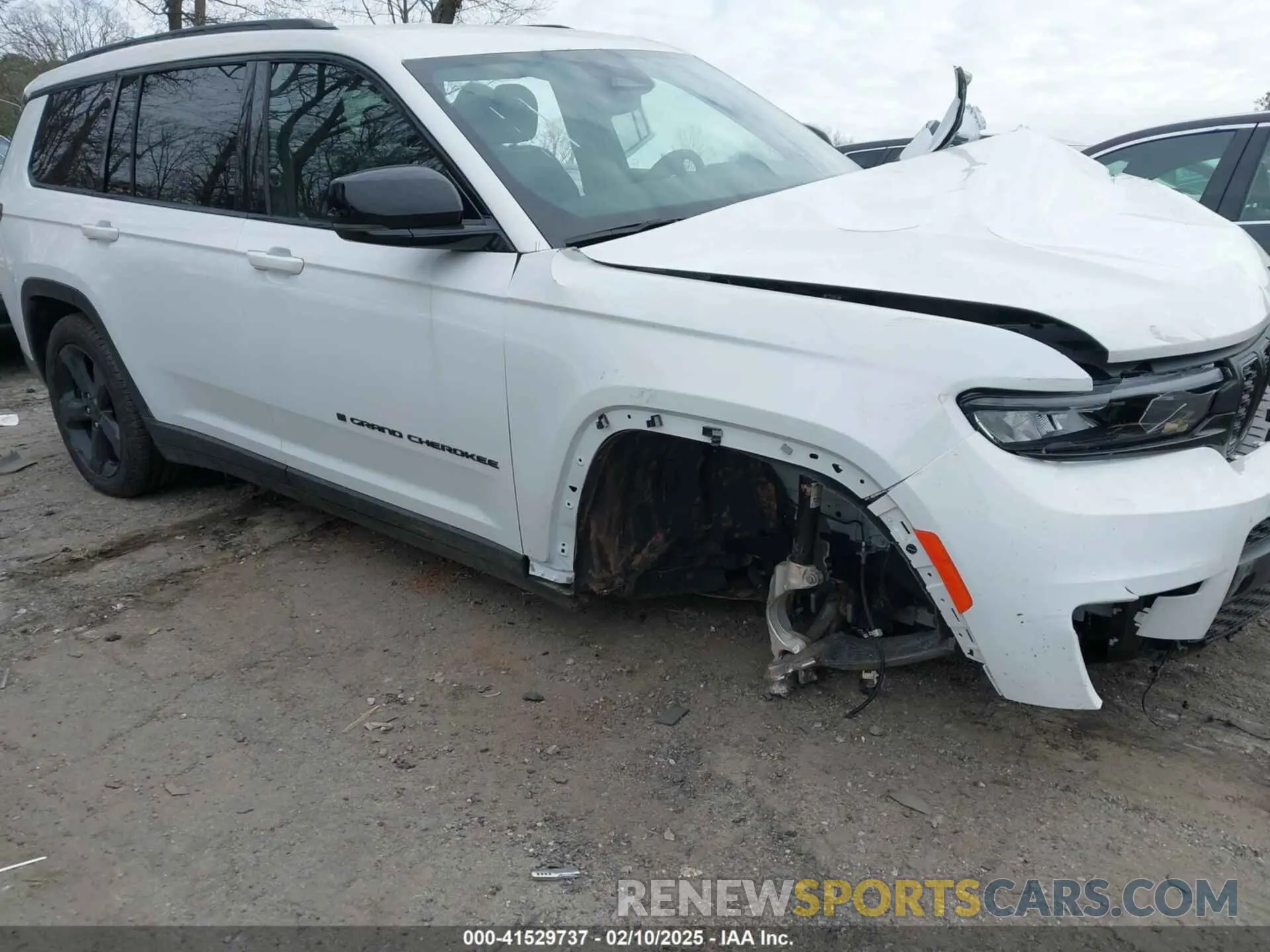 1 Photograph of a damaged car 1C4RJJBGXR8525537 JEEP GRAND CHEROKEE L 2024