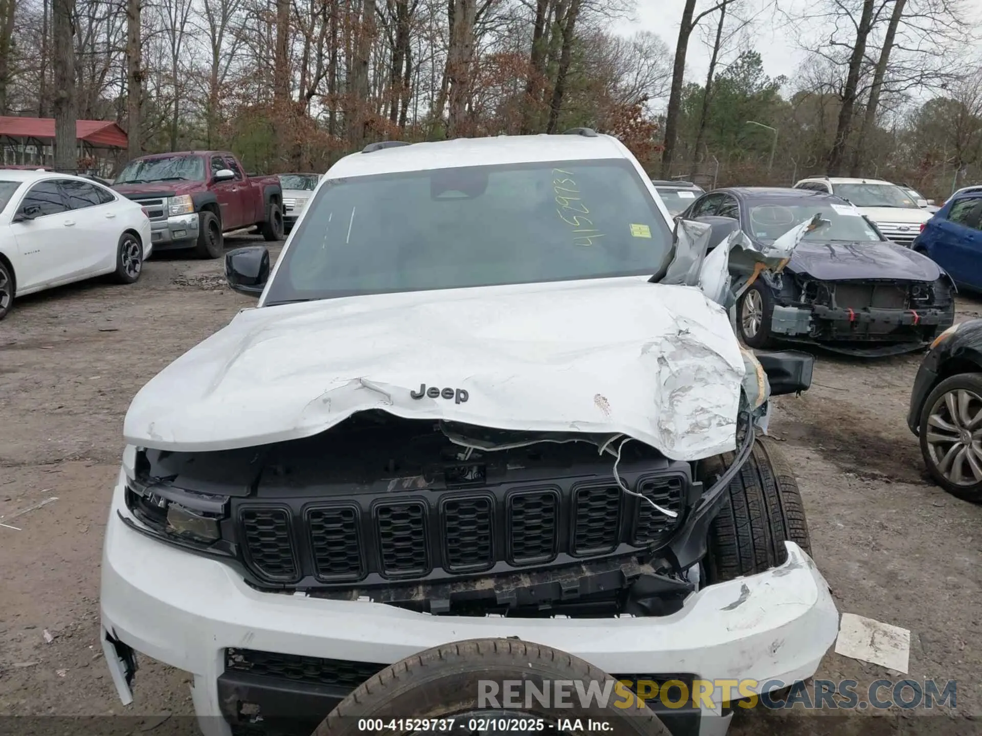 12 Photograph of a damaged car 1C4RJJBGXR8525537 JEEP GRAND CHEROKEE L 2024