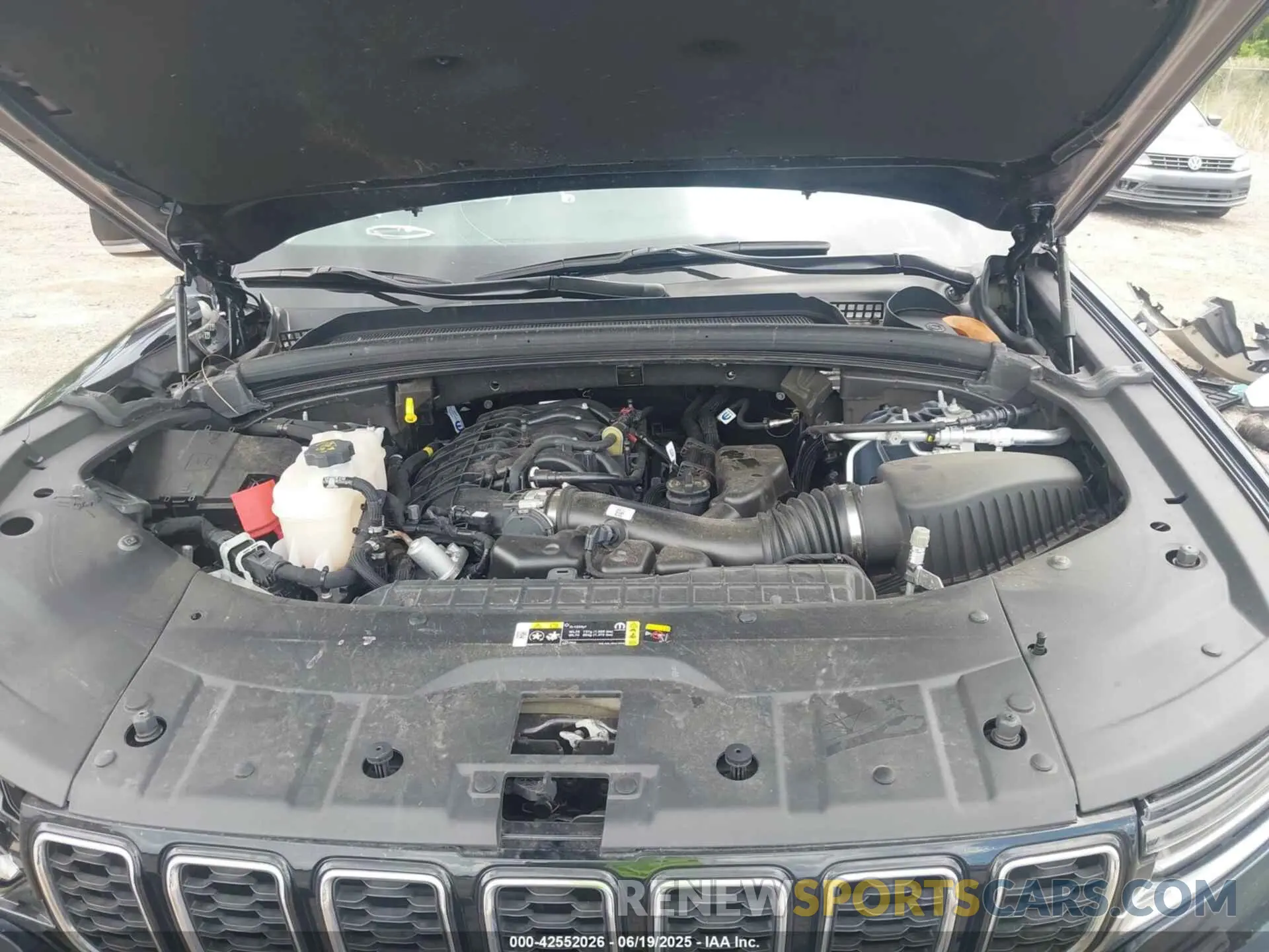 10 Photograph of a damaged car 1C4RJJBGXR8922522 JEEP GRAND CHEROKEE L 2024