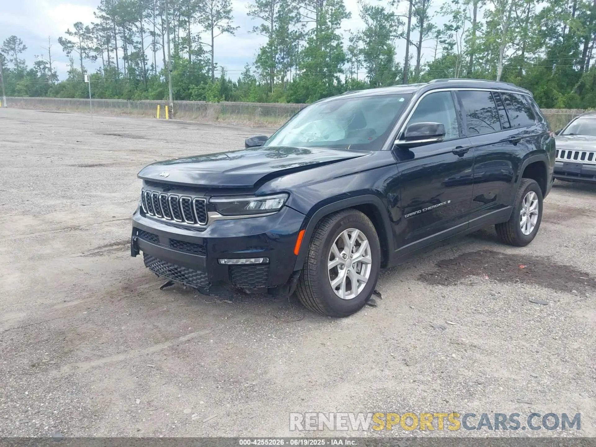 2 Photograph of a damaged car 1C4RJJBGXR8922522 JEEP GRAND CHEROKEE L 2024