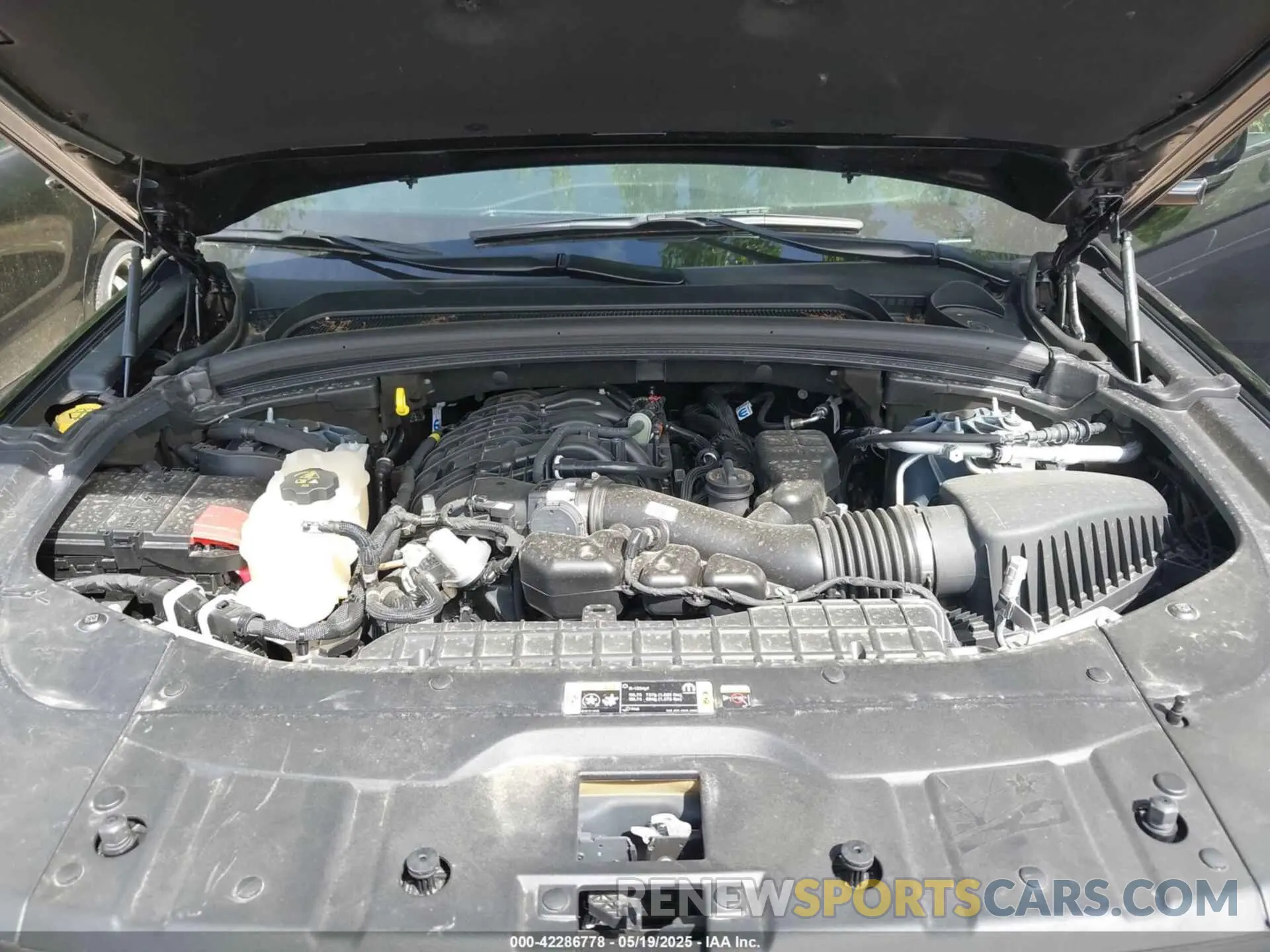 10 Photograph of a damaged car 1C4RJKAG0R8515218 JEEP GRAND CHEROKEE L 2024