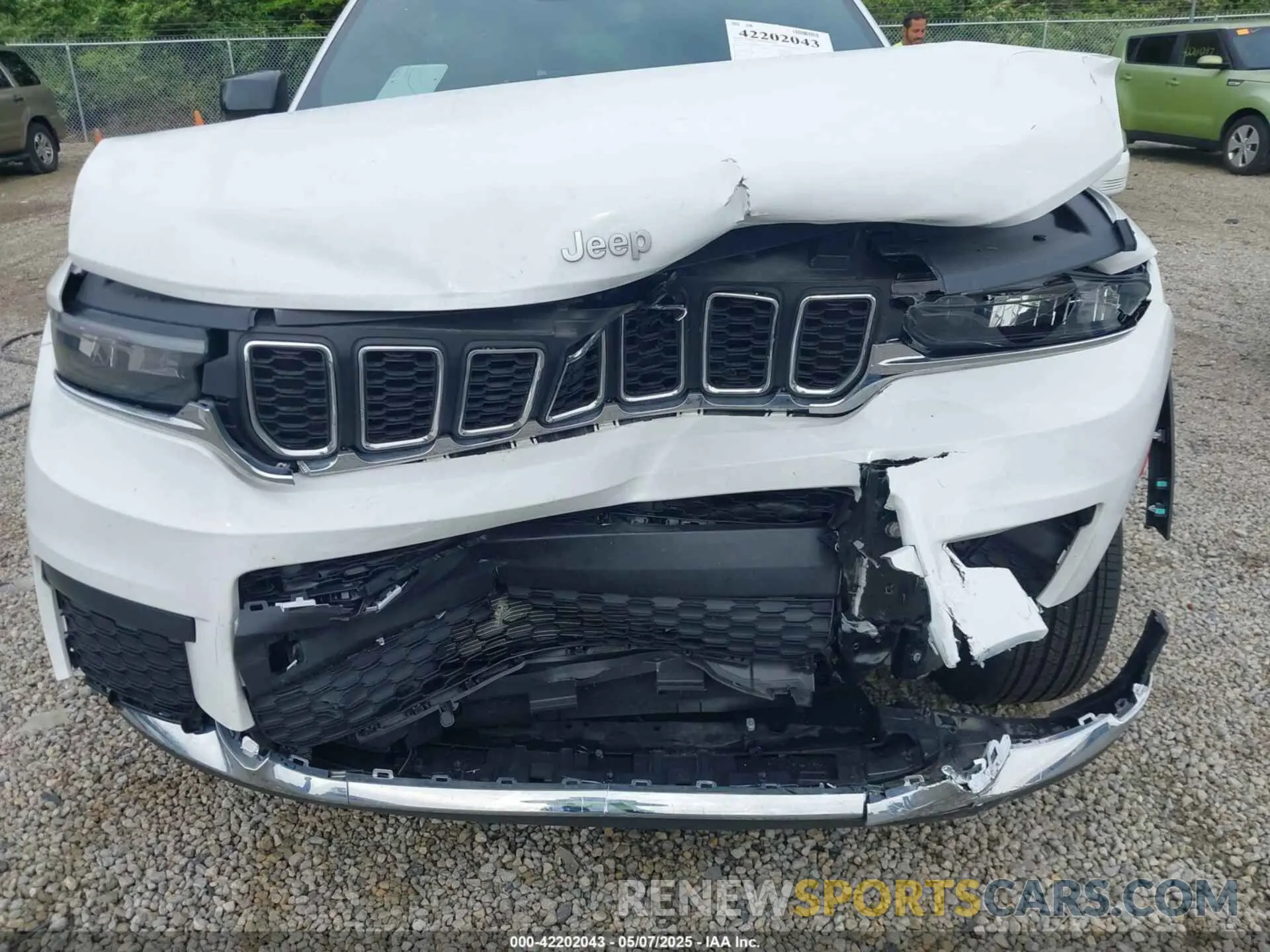 6 Photograph of a damaged car 1C4RJKAG0R8614511 JEEP GRAND CHEROKEE L 2024