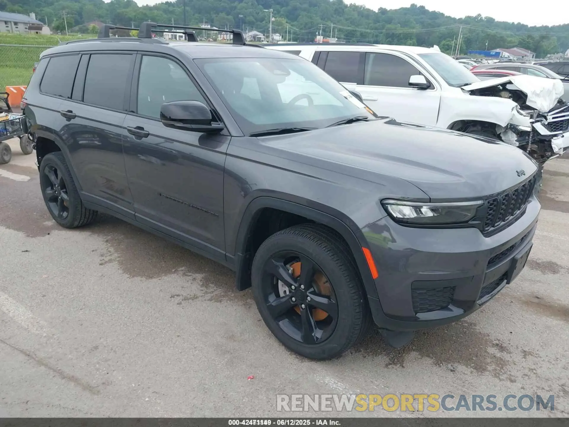1 Photograph of a damaged car 1C4RJKAG0R8915716 JEEP GRAND CHEROKEE L 2024