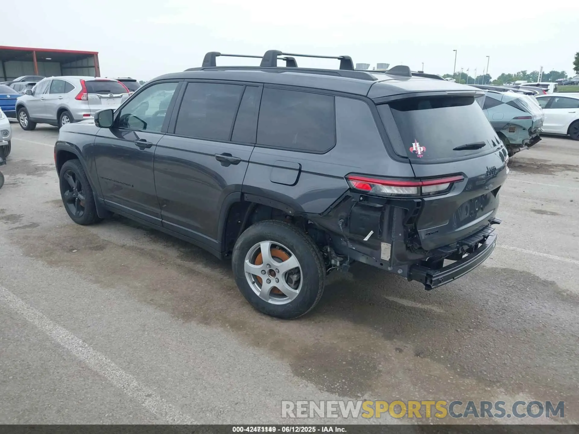 3 Photograph of a damaged car 1C4RJKAG0R8915716 JEEP GRAND CHEROKEE L 2024