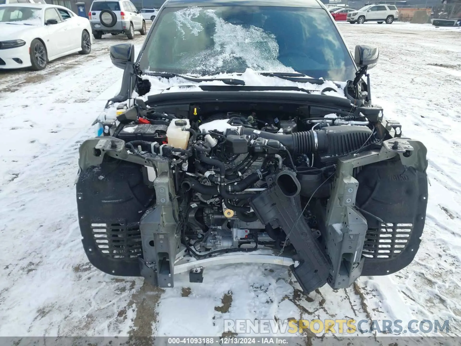 6 Photograph of a damaged car 1C4RJKAG2R8575310 JEEP GRAND CHEROKEE L 2024