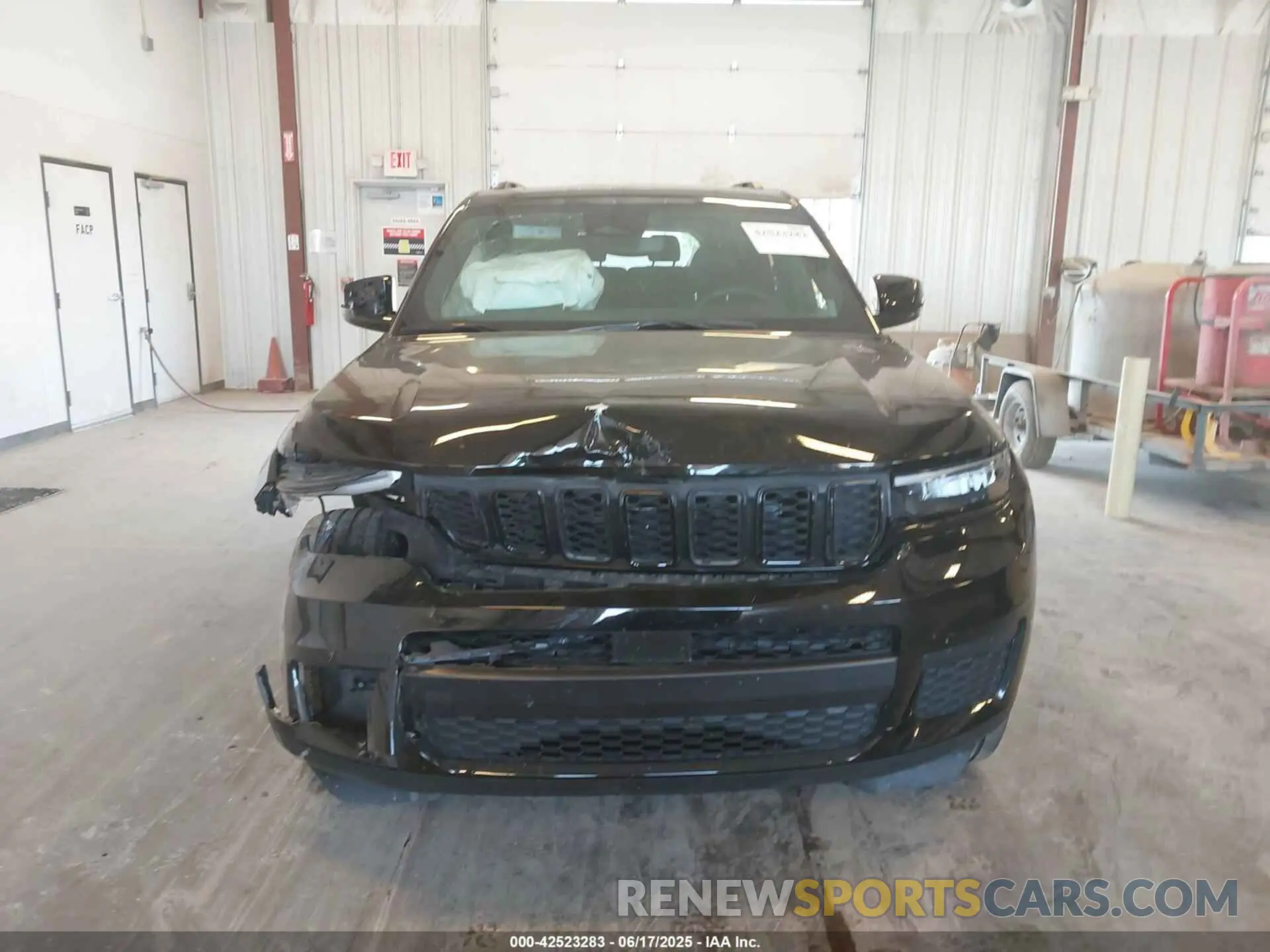 12 Photograph of a damaged car 1C4RJKAG3R8508859 JEEP GRAND CHEROKEE L 2024