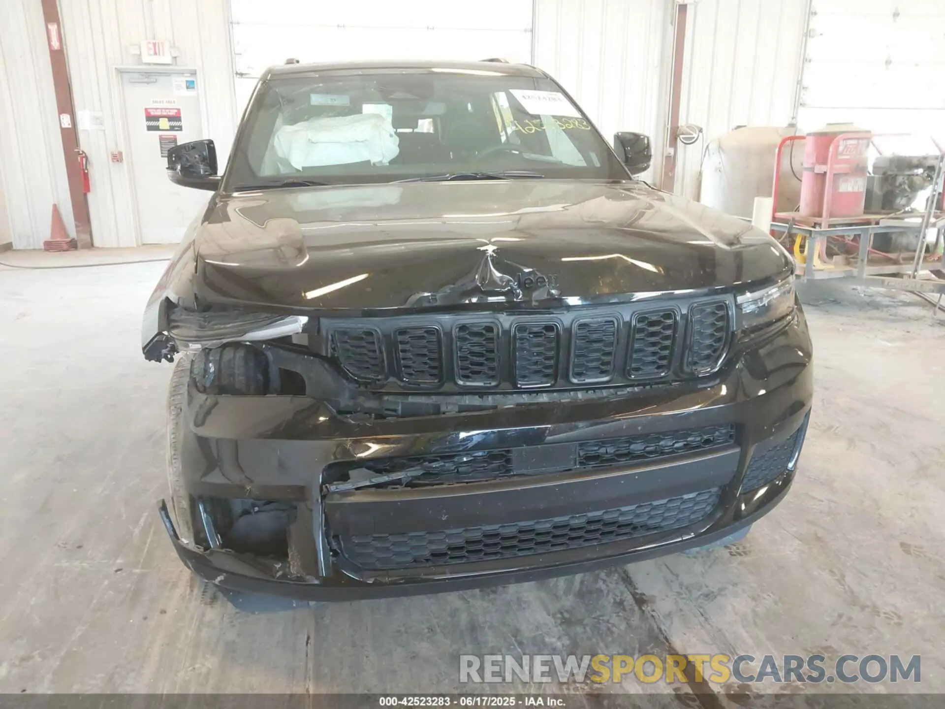6 Photograph of a damaged car 1C4RJKAG3R8508859 JEEP GRAND CHEROKEE L 2024