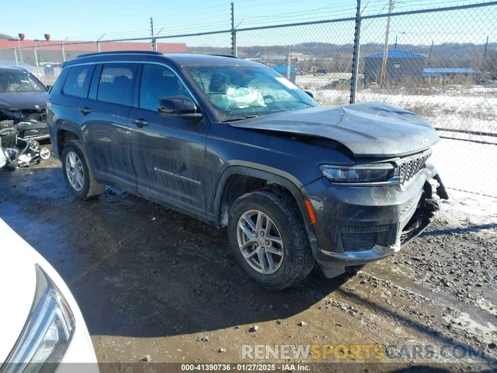 1 Photograph of a damaged car 1C4RJKAG3R8513852 JEEP GRAND CHEROKEE L 2024