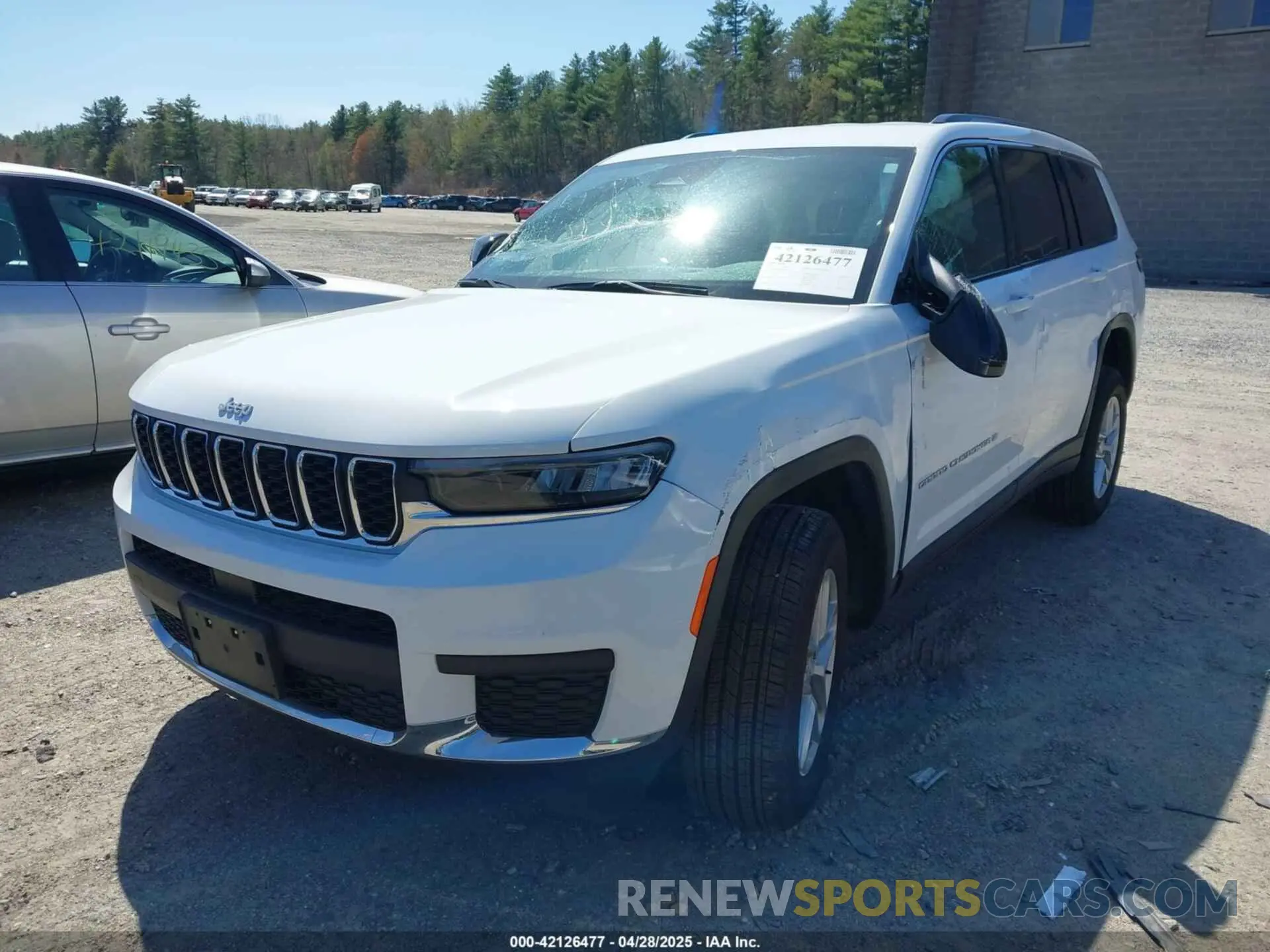 2 Photograph of a damaged car 1C4RJKAG3R8532742 JEEP GRAND CHEROKEE L 2024