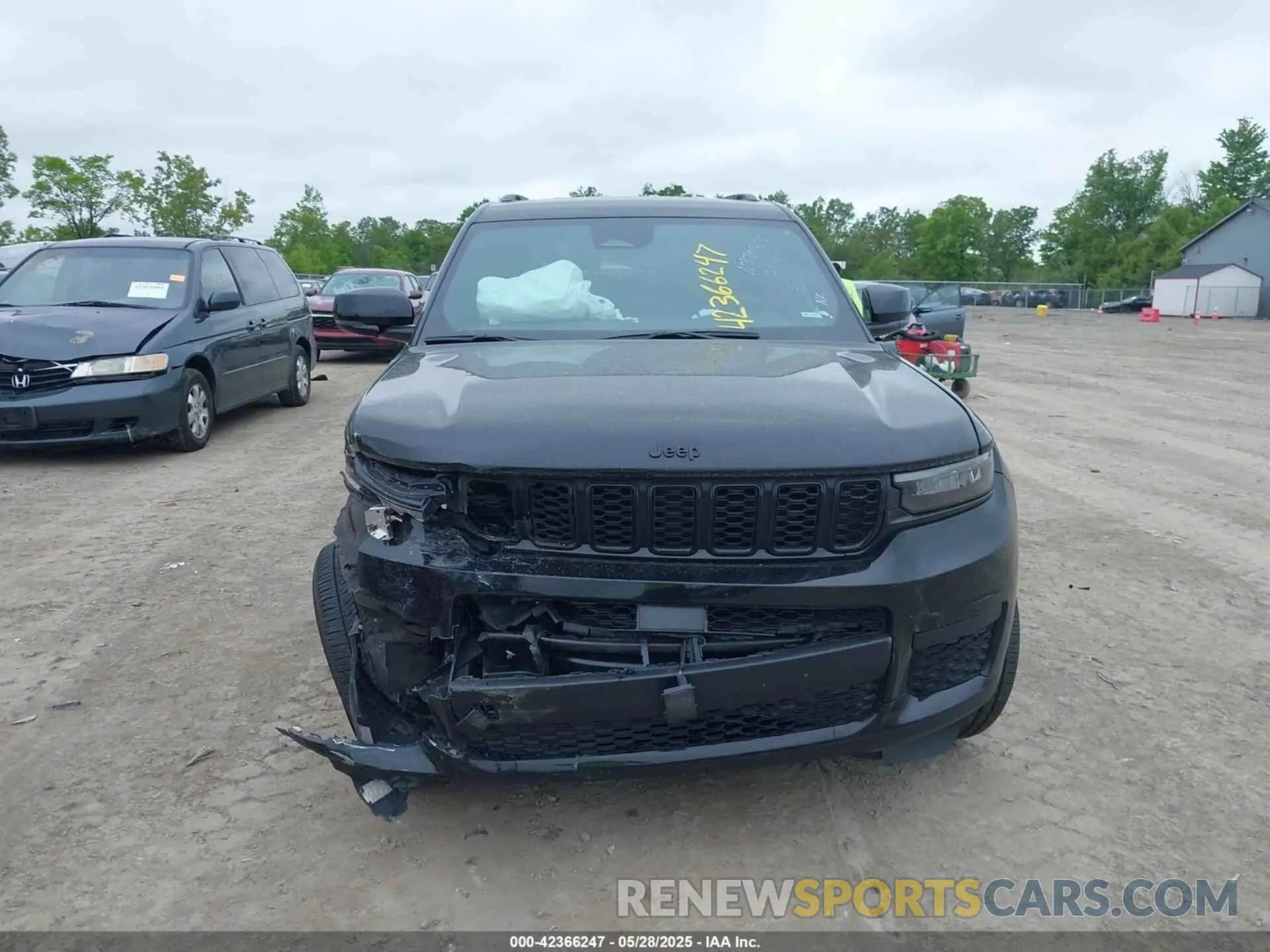 11 Photograph of a damaged car 1C4RJKAG4R8581402 JEEP GRAND CHEROKEE L 2024