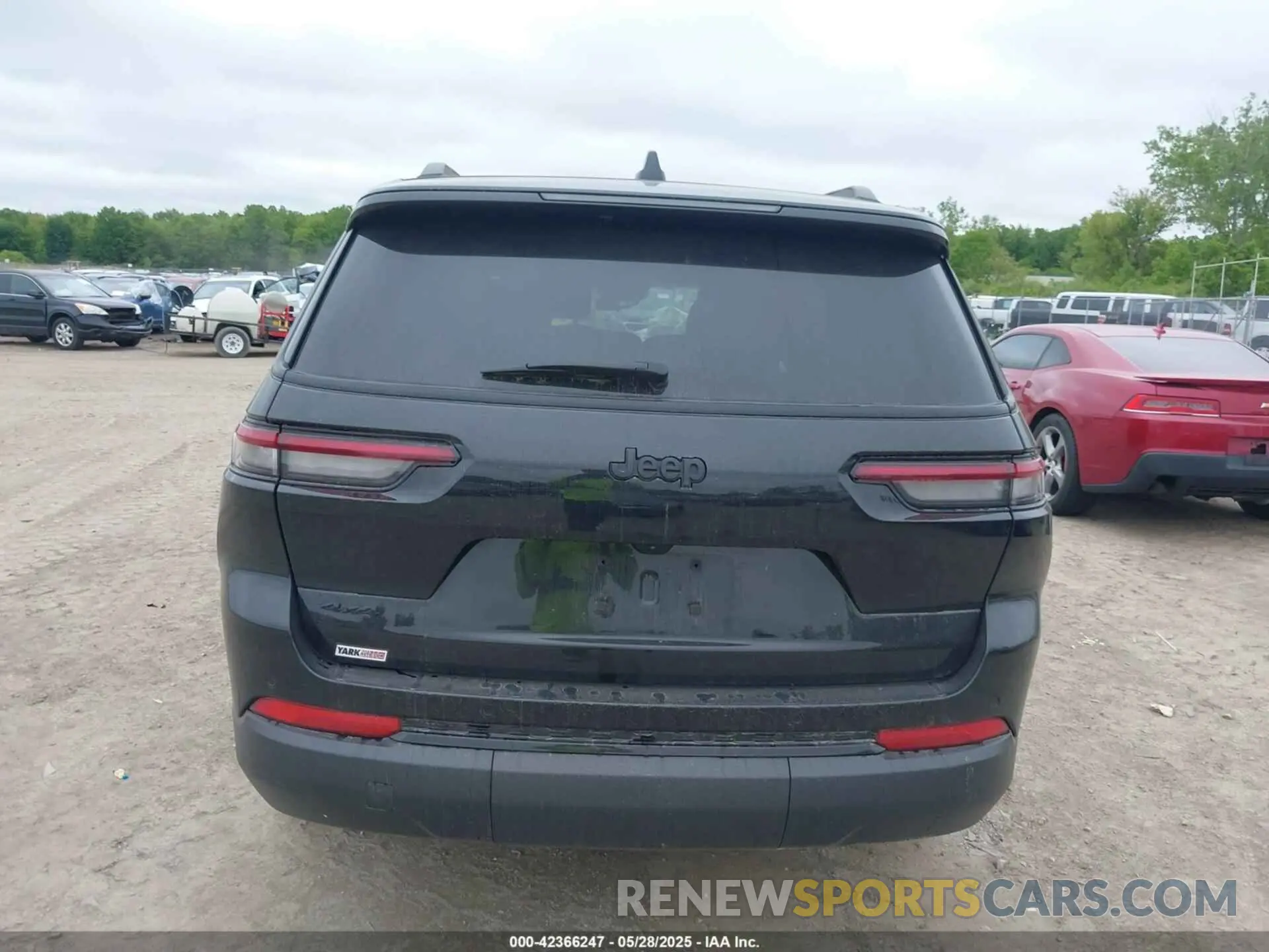 15 Photograph of a damaged car 1C4RJKAG4R8581402 JEEP GRAND CHEROKEE L 2024