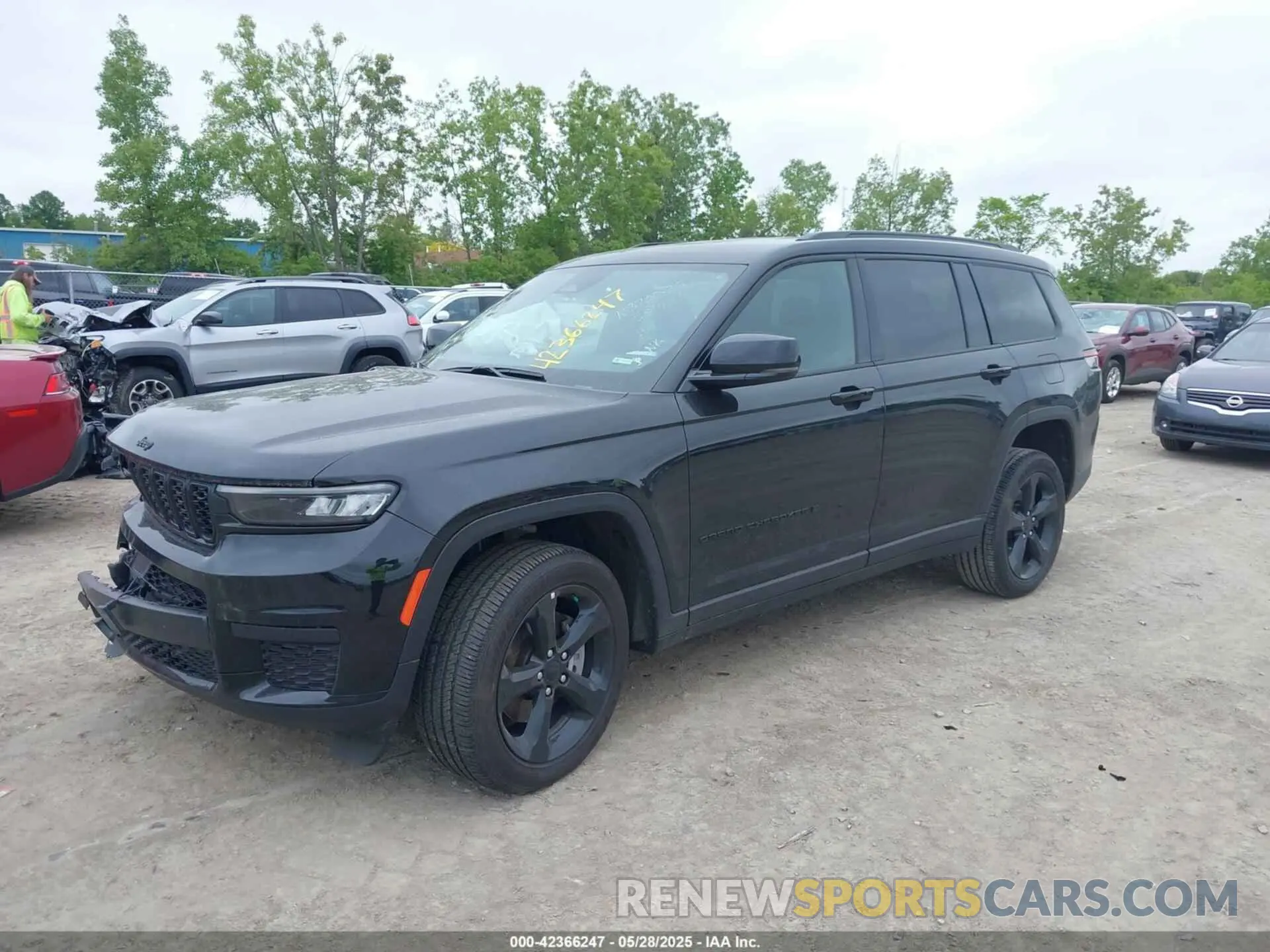 2 Photograph of a damaged car 1C4RJKAG4R8581402 JEEP GRAND CHEROKEE L 2024