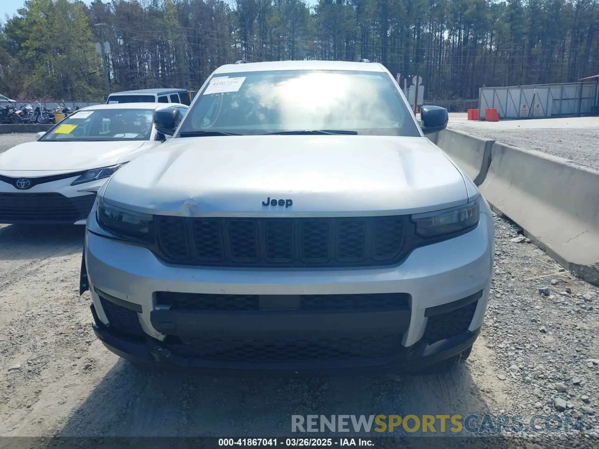 12 Photograph of a damaged car 1C4RJKAG6R8548904 JEEP GRAND CHEROKEE L 2024