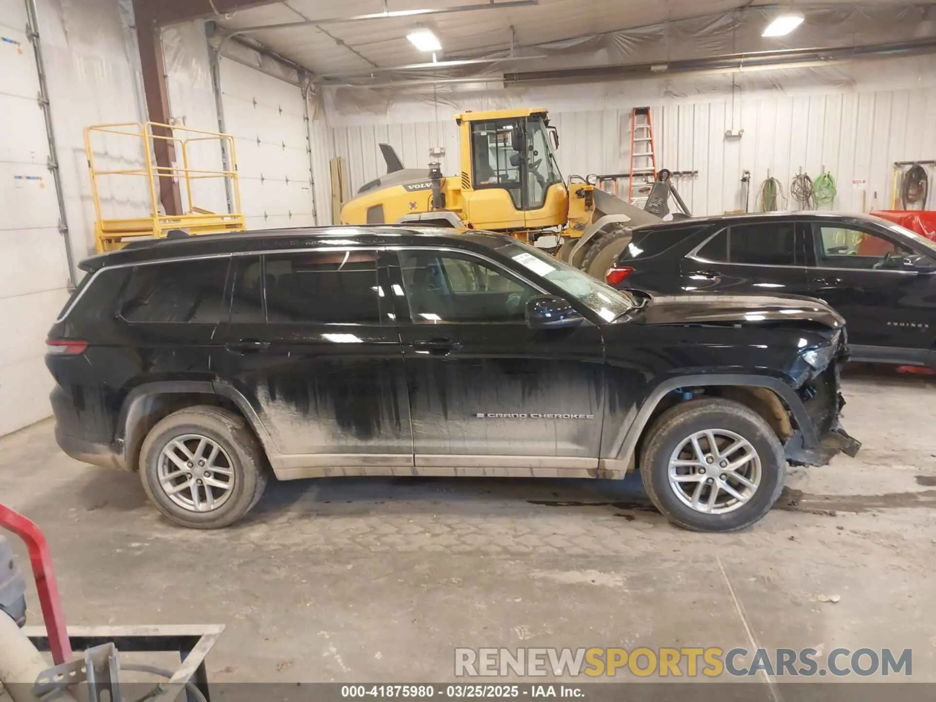 13 Photograph of a damaged car 1C4RJKAG7R8932965 JEEP GRAND CHEROKEE L 2024