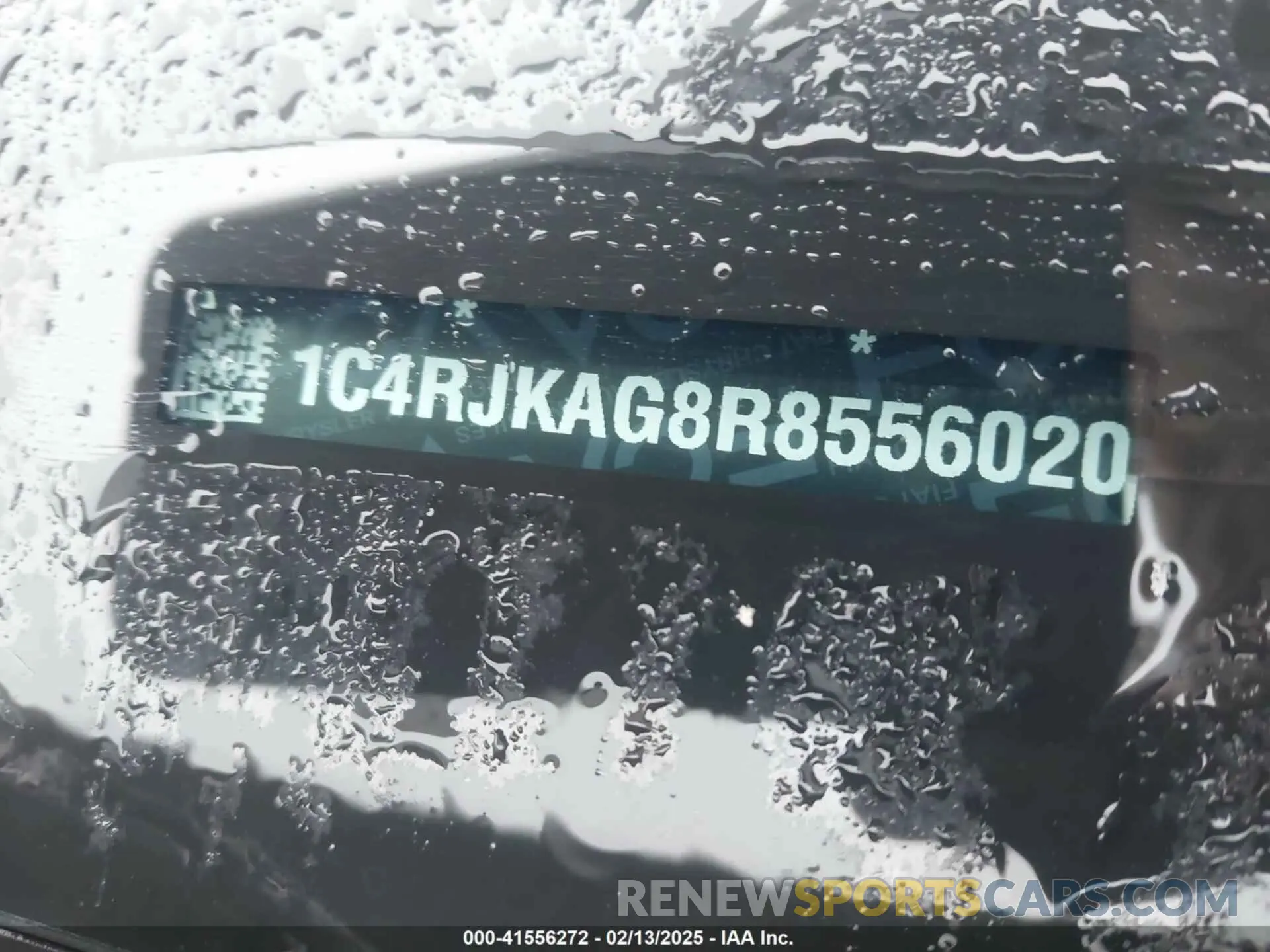 17 Photograph of a damaged car 1C4RJKAG8R8556020 JEEP GRAND CHEROKEE L 2024