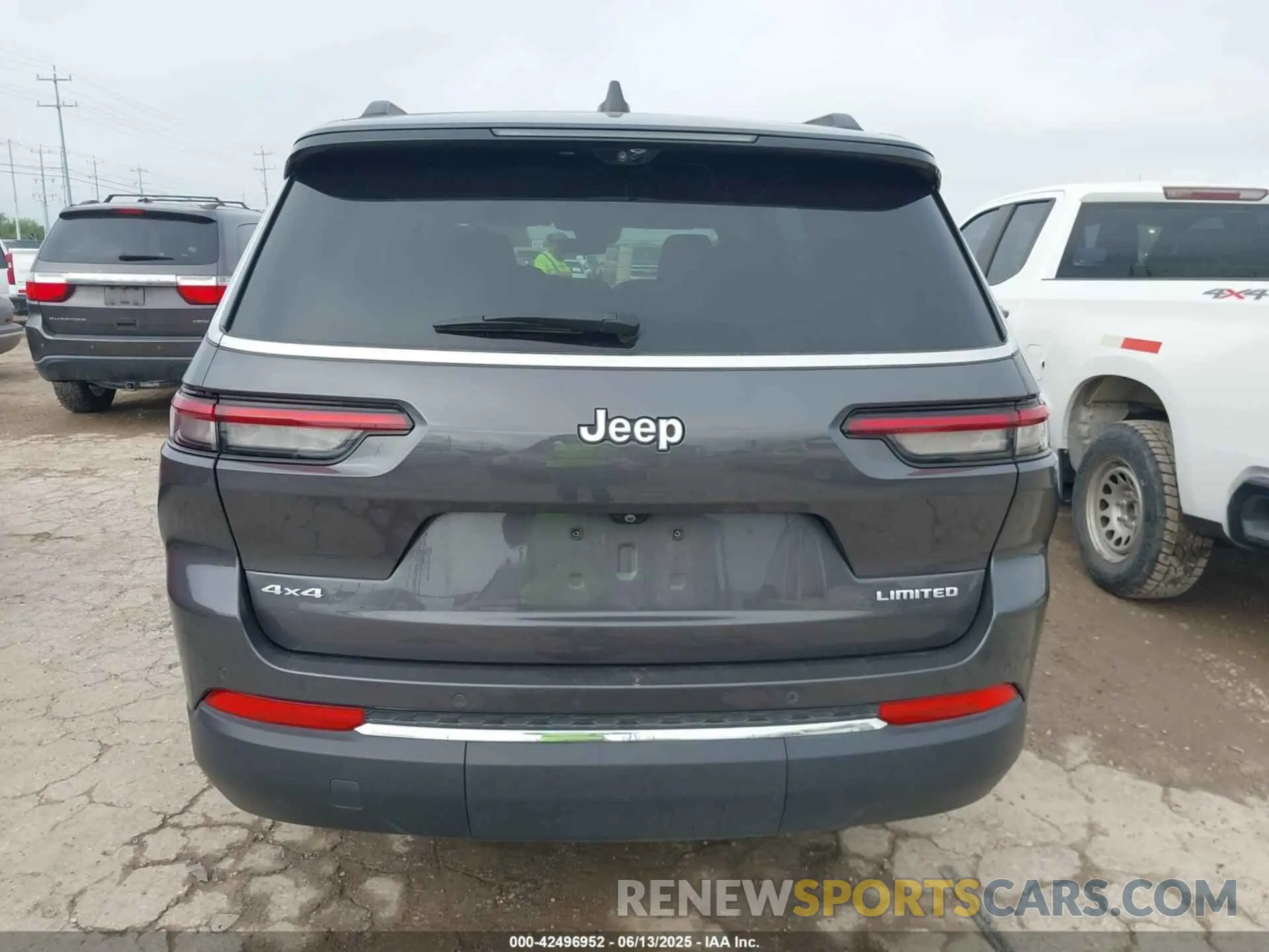 16 Photograph of a damaged car 1C4RJKBG0R8548766 JEEP GRAND CHEROKEE L 2024