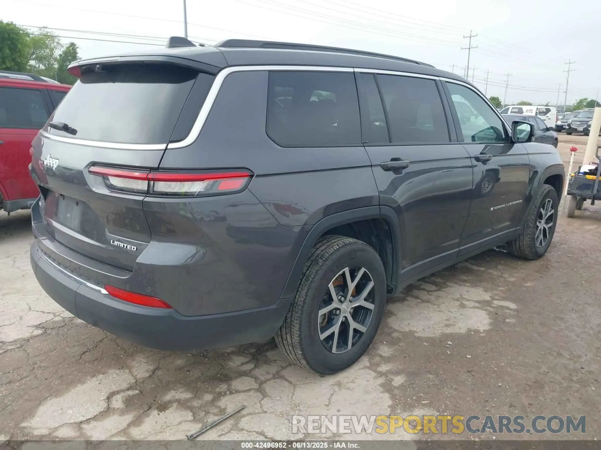 4 Photograph of a damaged car 1C4RJKBG0R8548766 JEEP GRAND CHEROKEE L 2024