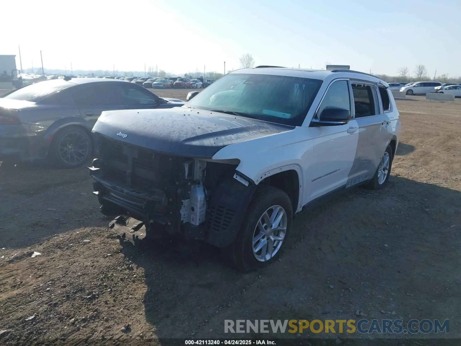 2 Photograph of a damaged car 1C4RJKBG0R8549707 JEEP GRAND CHEROKEE L 2024