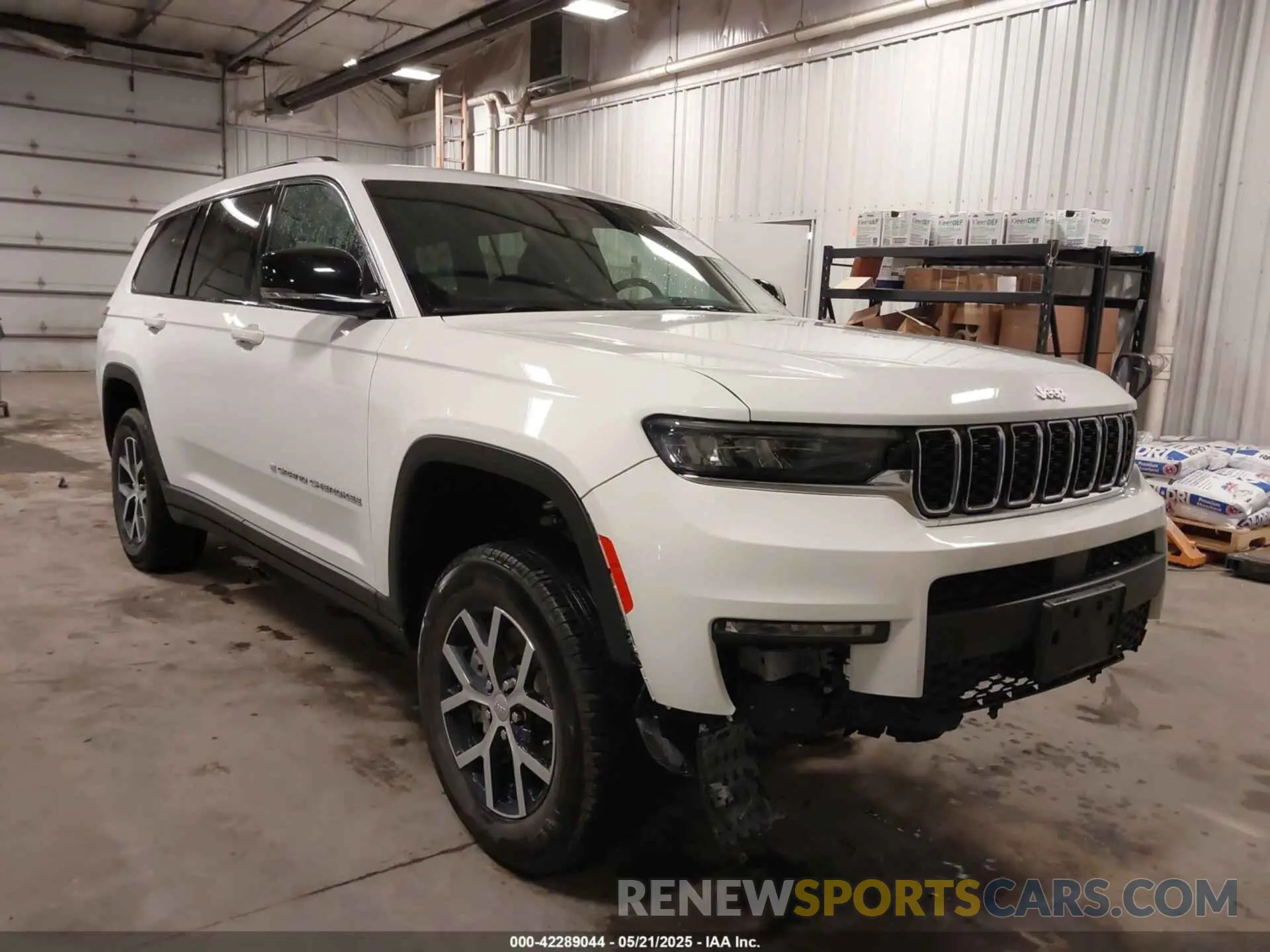 1 Photograph of a damaged car 1C4RJKBG1R8563129 JEEP GRAND CHEROKEE L 2024