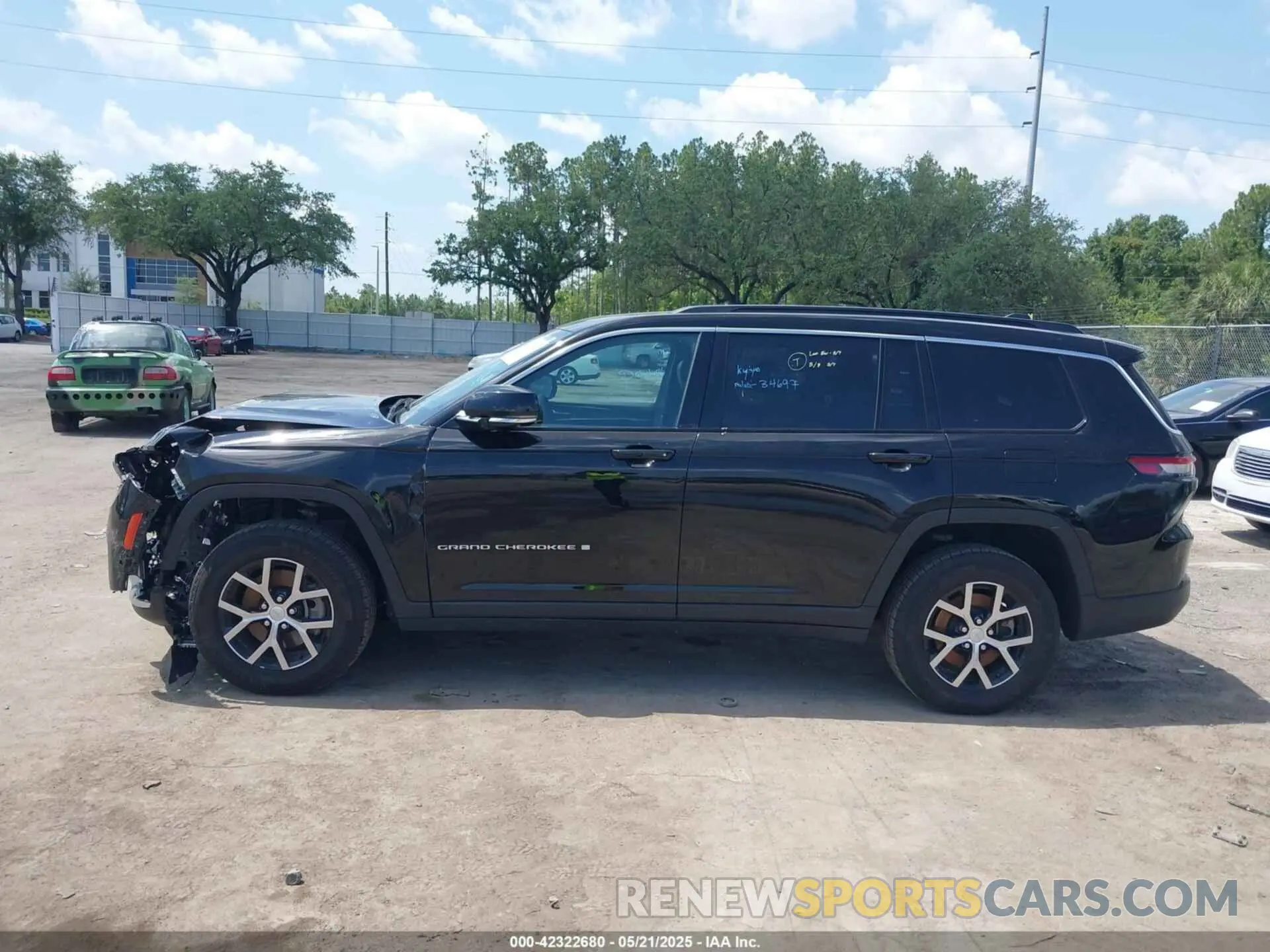 14 Photograph of a damaged car 1C4RJKBG2R8507247 JEEP GRAND CHEROKEE L 2024